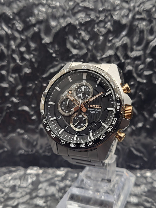 Seiko SSB323P1 - Ref. 8T67-00H0 - Quartz Chronograph 100M - Red Robin Watches