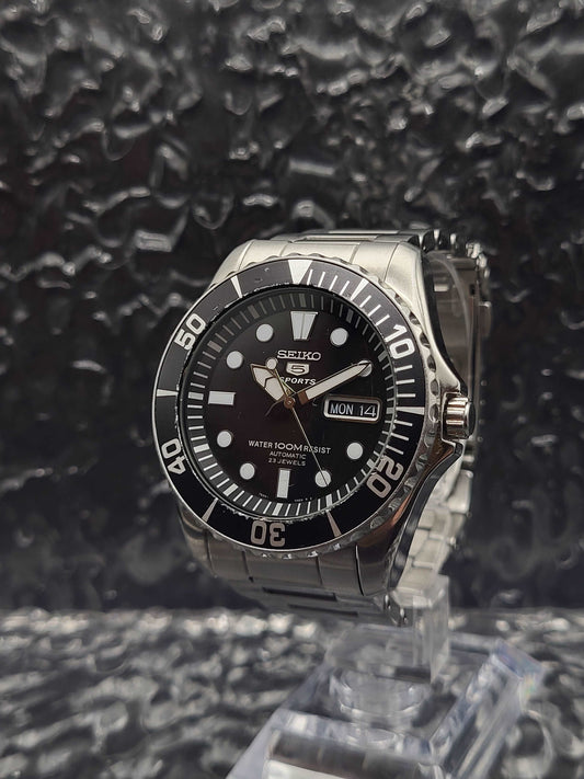 Seiko 5 Sports ‘Sea Urchin’ - Ref. SNZF17K1 - Automaat - 7S36-03C0 - Red Robin Watches