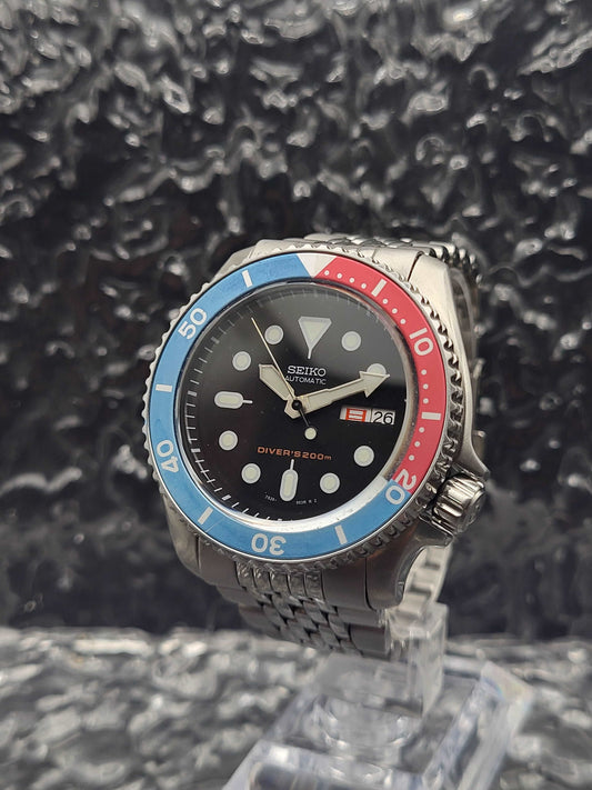 Seiko SKX009 Custom Mod - Automaat - NH36 Uurwerk - BOR Horlogeband - Kanji Day Date