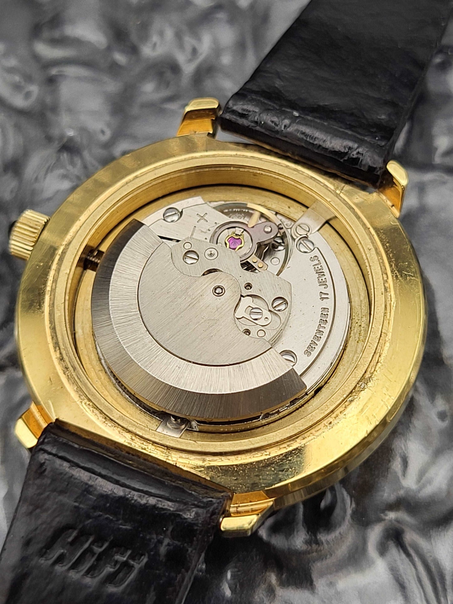Nivada By Yves Saint Laurent - Ref. 5490 - Tijgeroog Wijzerplaat