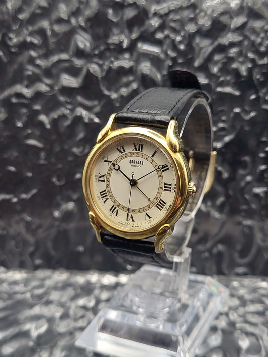 Seiko Nouveau Pointer Date - Ref. 6F25-6000 - Quartz