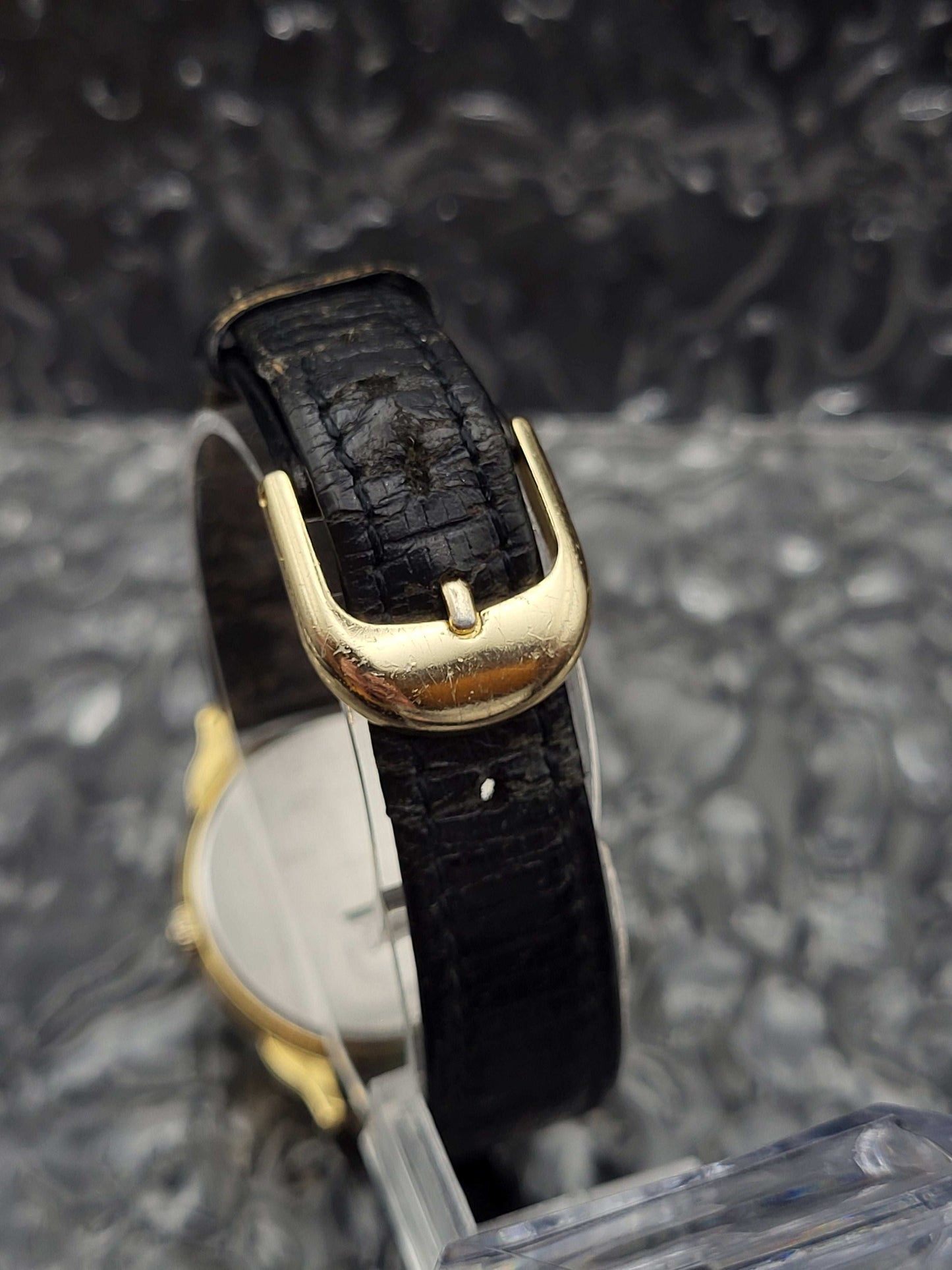 Seiko Nouveau Pointer Date - Ref. 6F25-6000 - Quartz