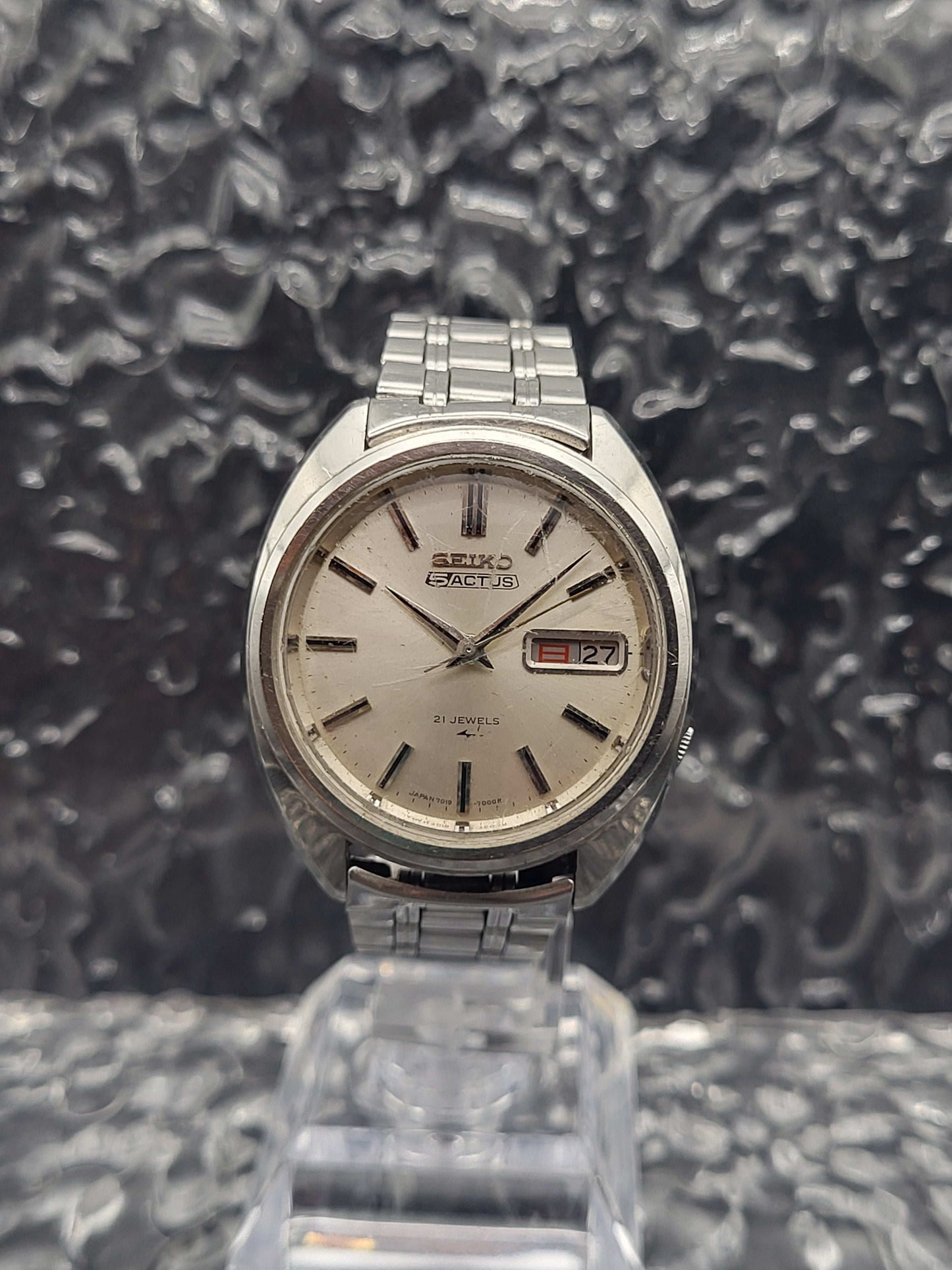 Seiko 5 Actus - Ref. 7019-7070 - JDM Kanji Dag Datum