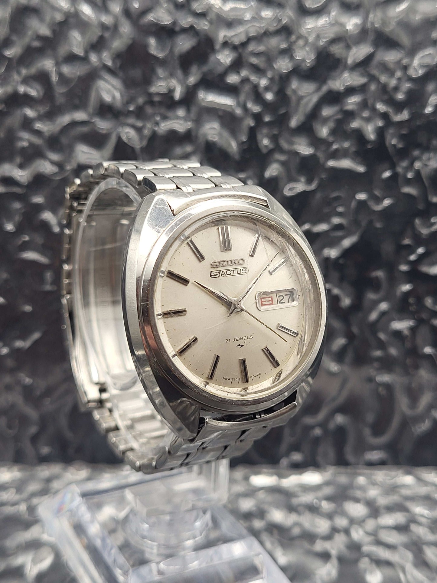 Seiko 5 Actus - Ref. 7019-7070 - JDM Kanji Dag Datum