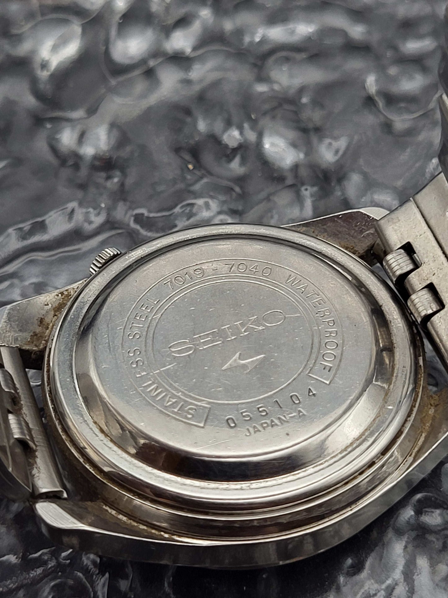 Seiko 5 Actus - Ref. 7019-7040 - Kanji Dag Datum