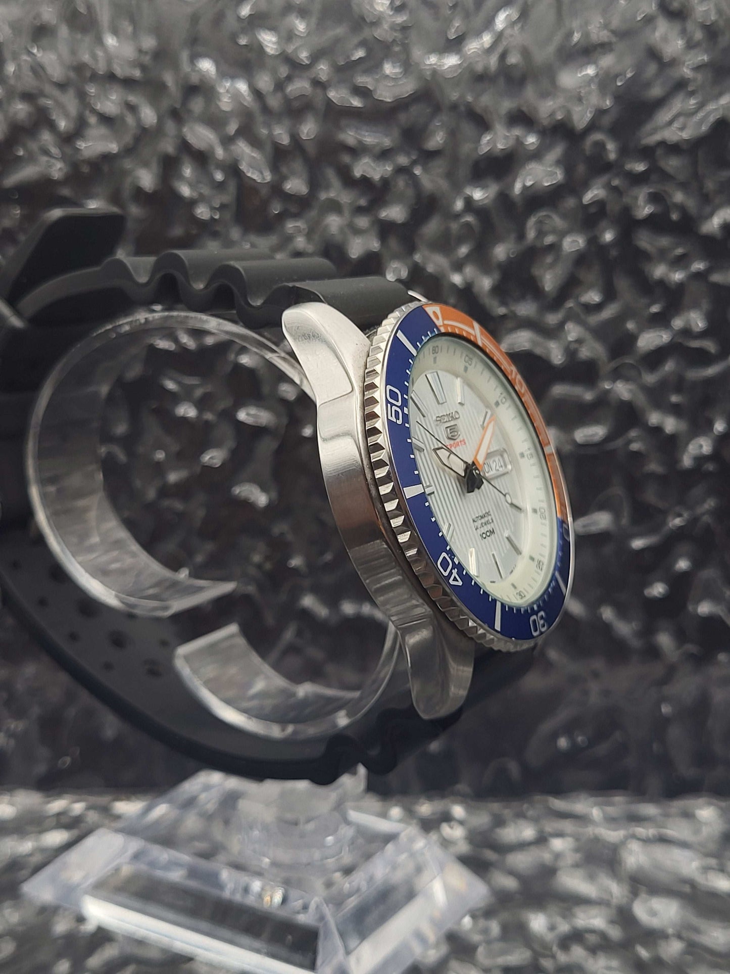Seiko 5 Sports - Ref. SRP549K1 - Automatic - Day Date - SRP549