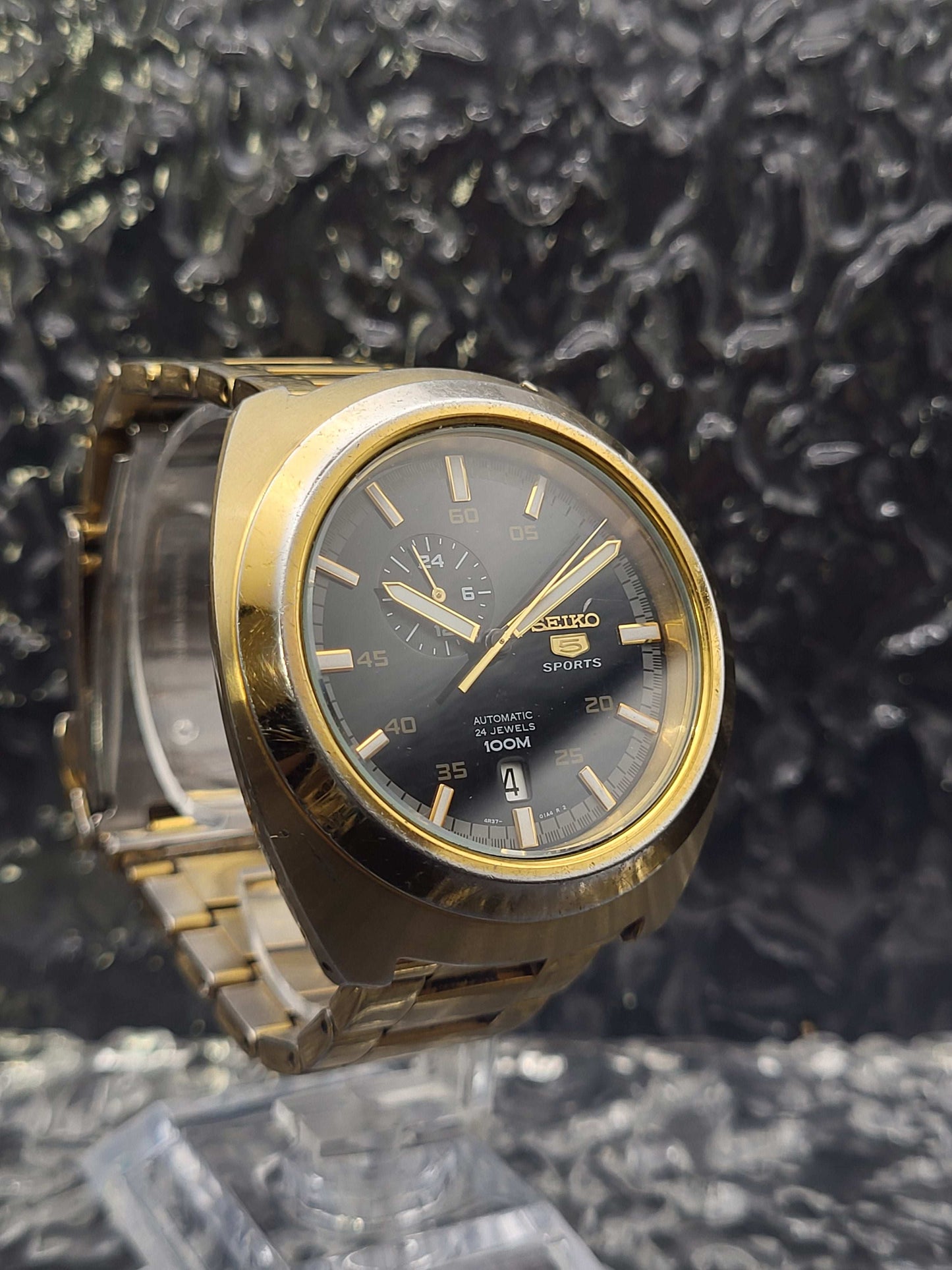 Seiko 5 Sports - Ref. 4R37-01C0 - SSA284K1 - Gold Tone - Automatic