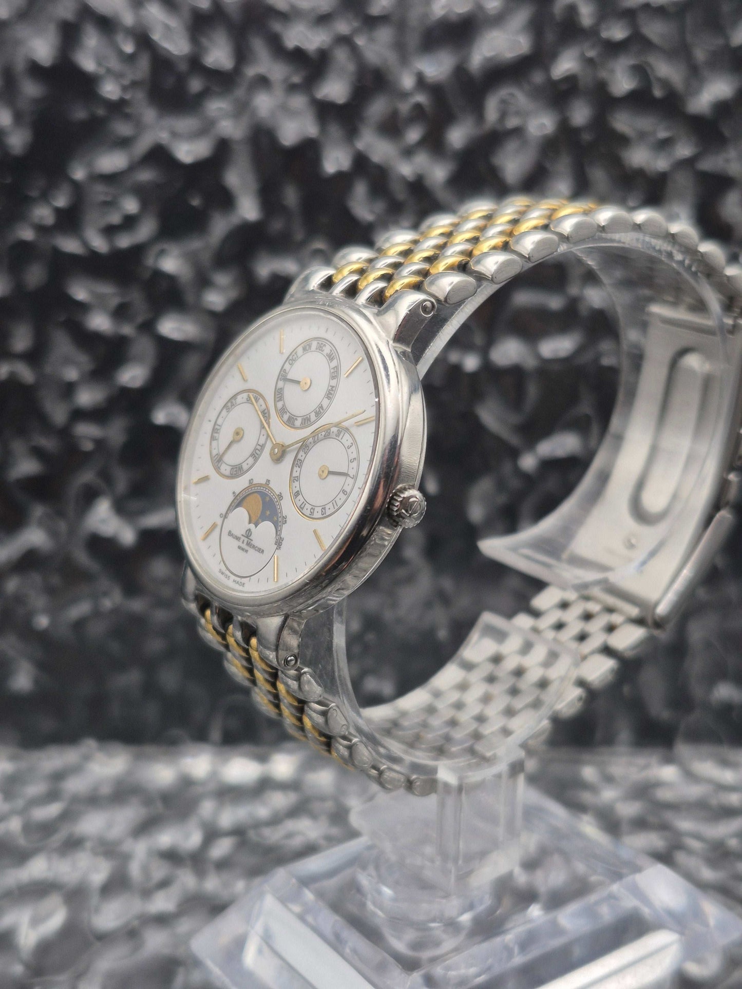 Baume Et Mercier Moonphase Triple Date Ref. 5134 Quartz BOR Bracelet