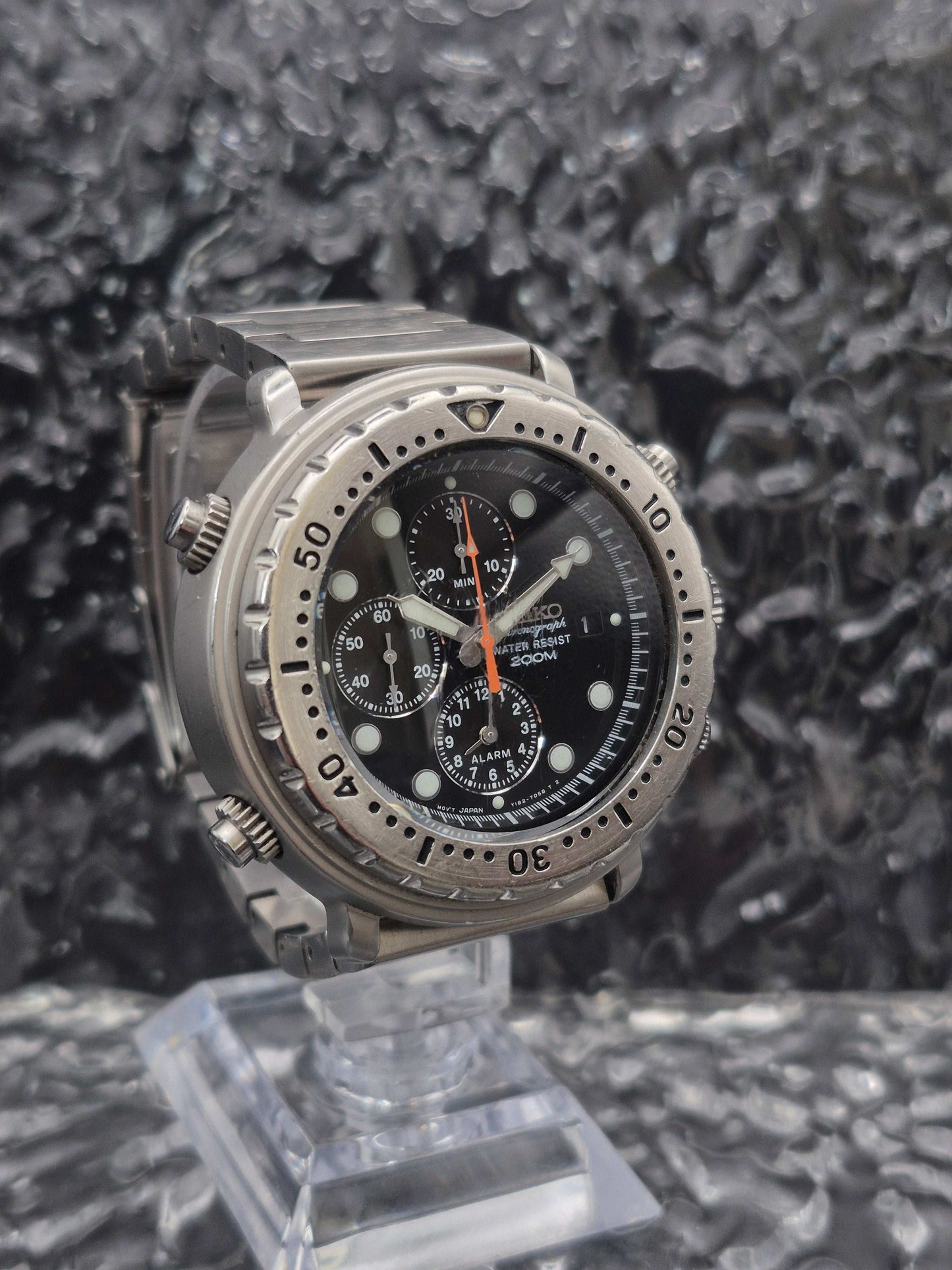 Seiko 'Italian Tuna' Ref. Y182-7C20 Quartz Chronograph Black Dial - Red Robin Watches