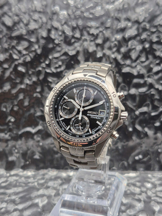 Seiko Titanium Chronograph Ref. 7T62-0AC0 Quartz - Red Robin Watches