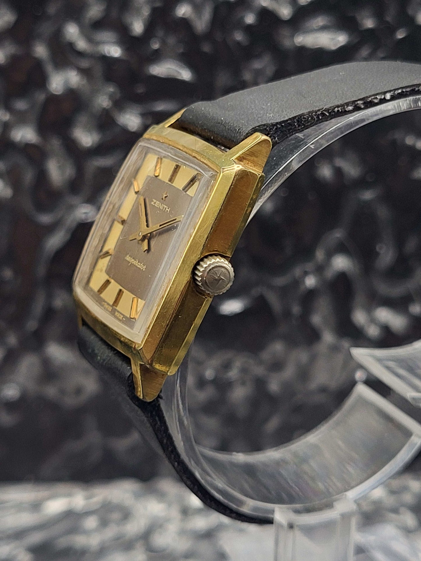 Zenith Respirator - Brown And Gold - Original Crown