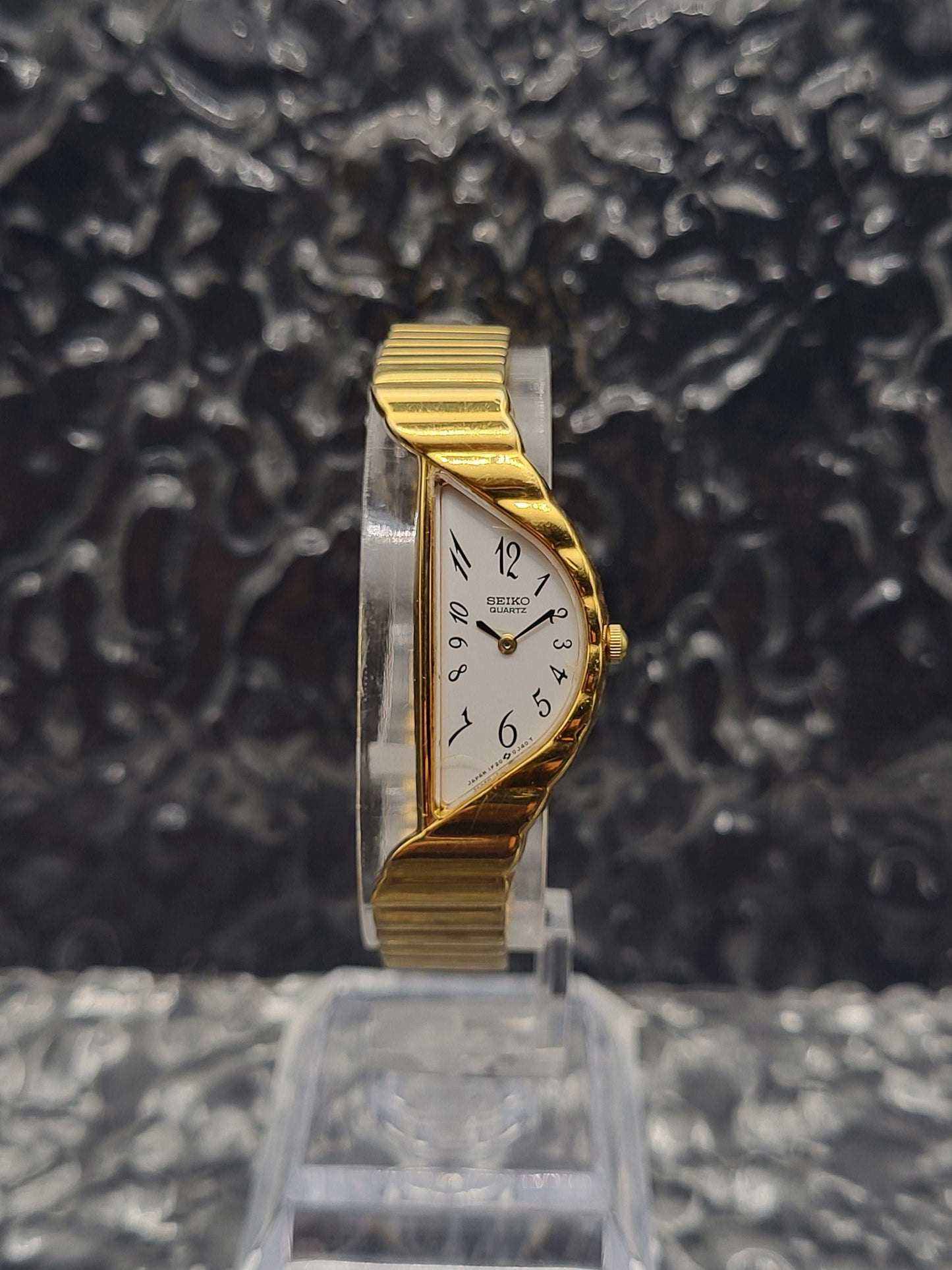 Seiko Rivoli 'Half Moon' - Ref. 1F20-5D50 - White Dial - Quartz - New Battery
