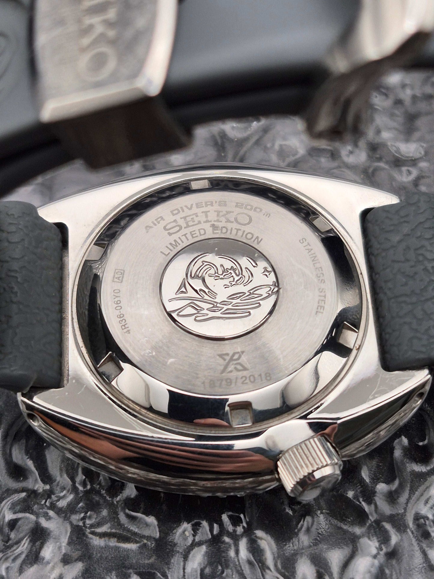 Seiko Turtle 'Dawn Grey' Ref. SRPD01K1 - 4R36-06Y0 - Full Set - Red Robin Watches