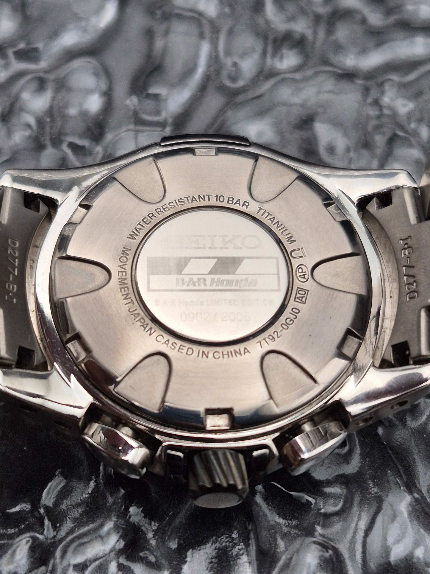 Seiko Ignition Honda Ref. 7T92-0GJ0 Limited Edition Titanium - Red Robin Watches