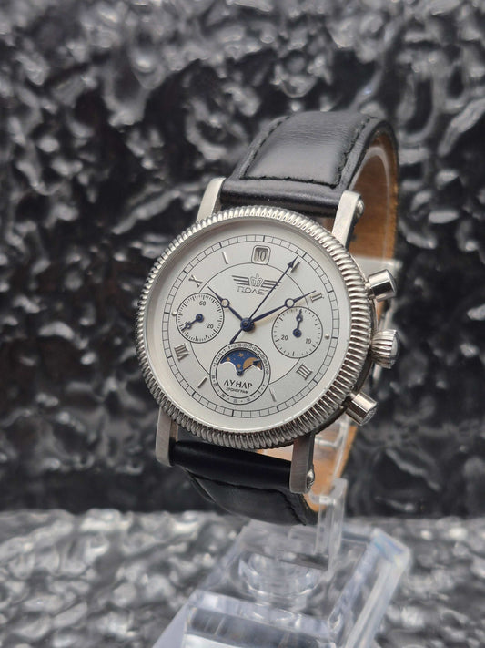 Poljot Lunar Moonphase Chronograph Limited Edition Cal. 31679 - Red Robin Watches