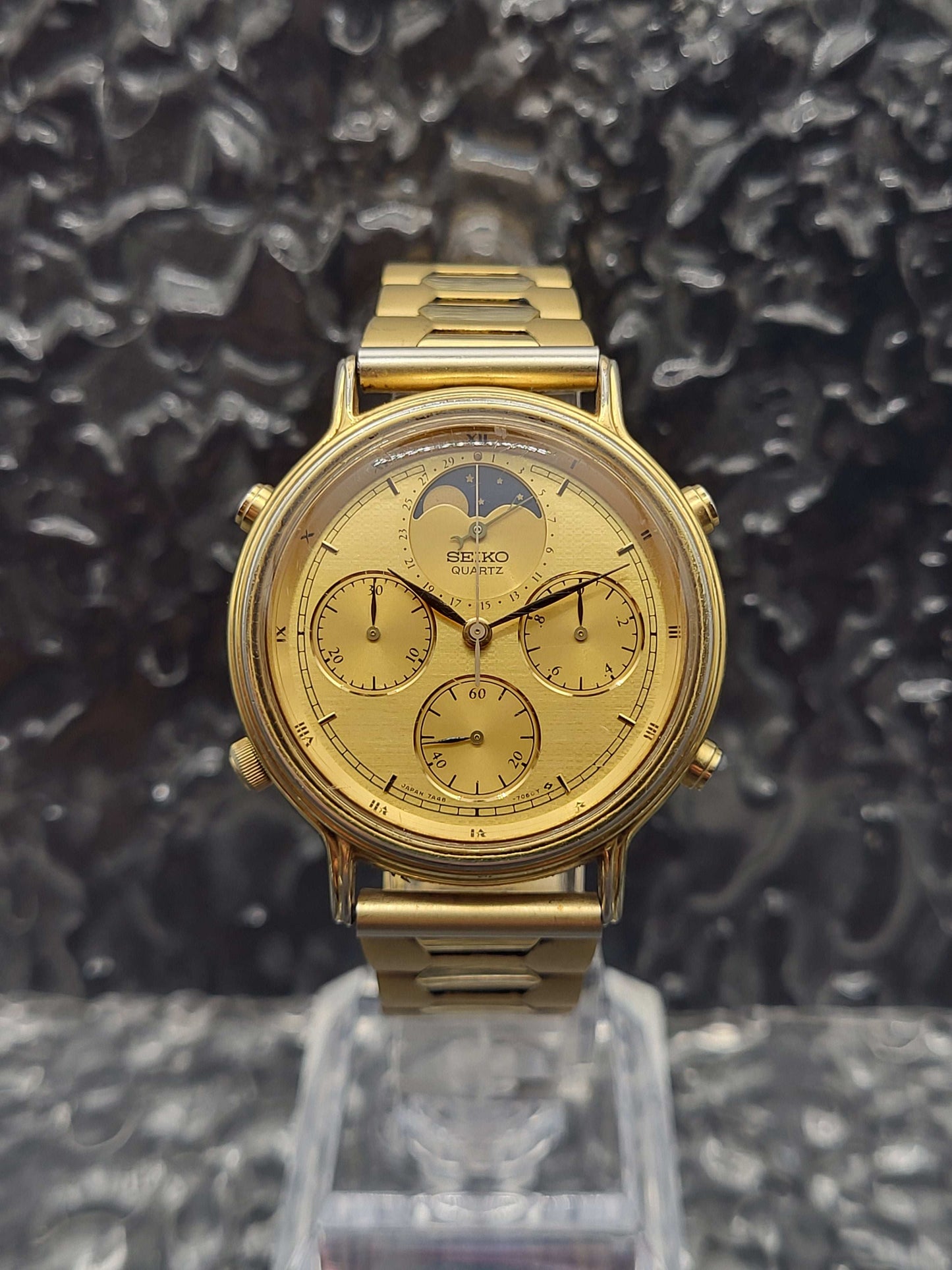 Seiko Moonphase Chronograph - Ref. 7A48-702A - Quartz - Goudkleurig - Red Robin Watches