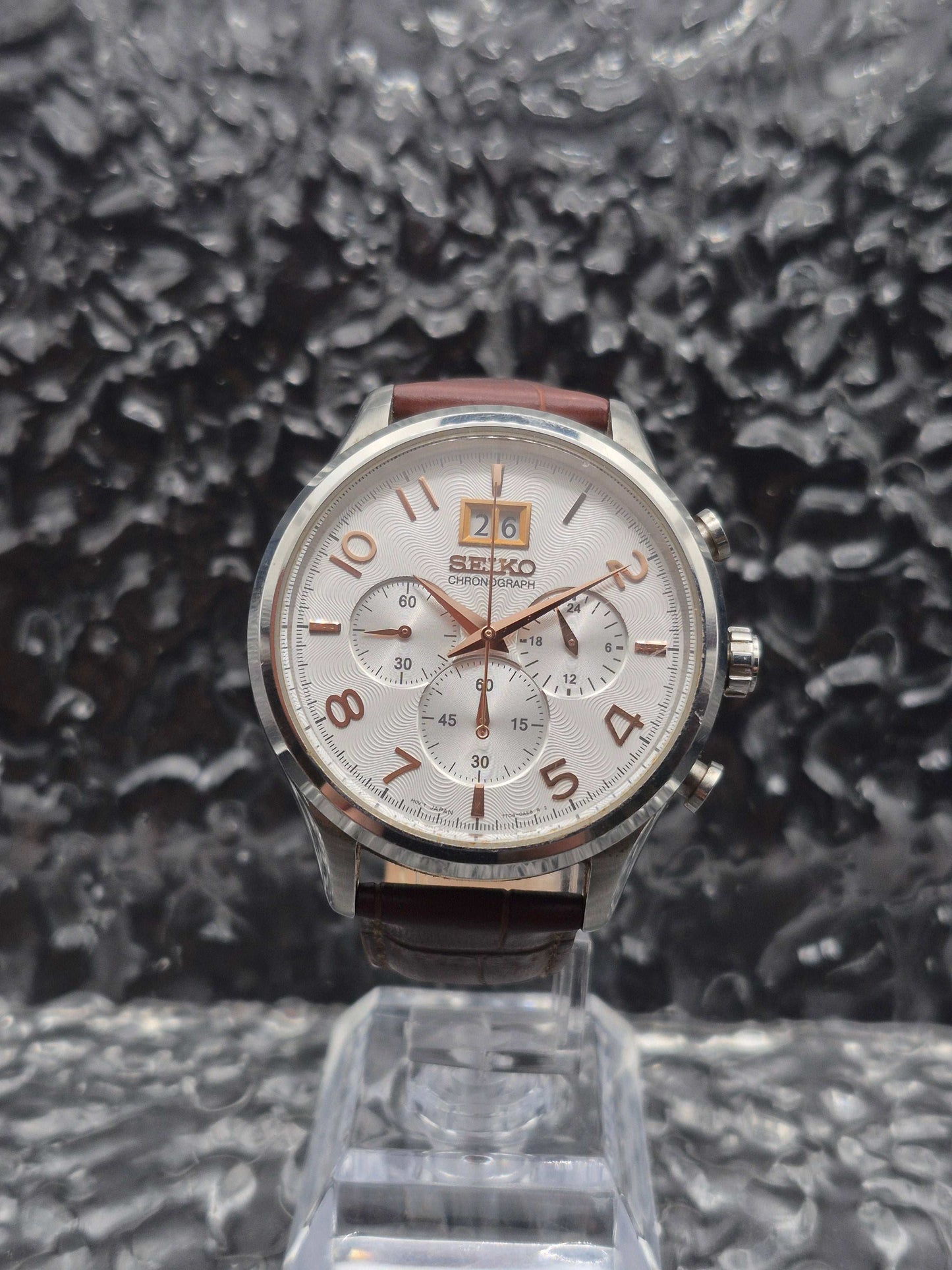 Seiko Quartz Chronograph Ref. SPC087 - 7T04-0AE0 Big Date - Red Robin Watches