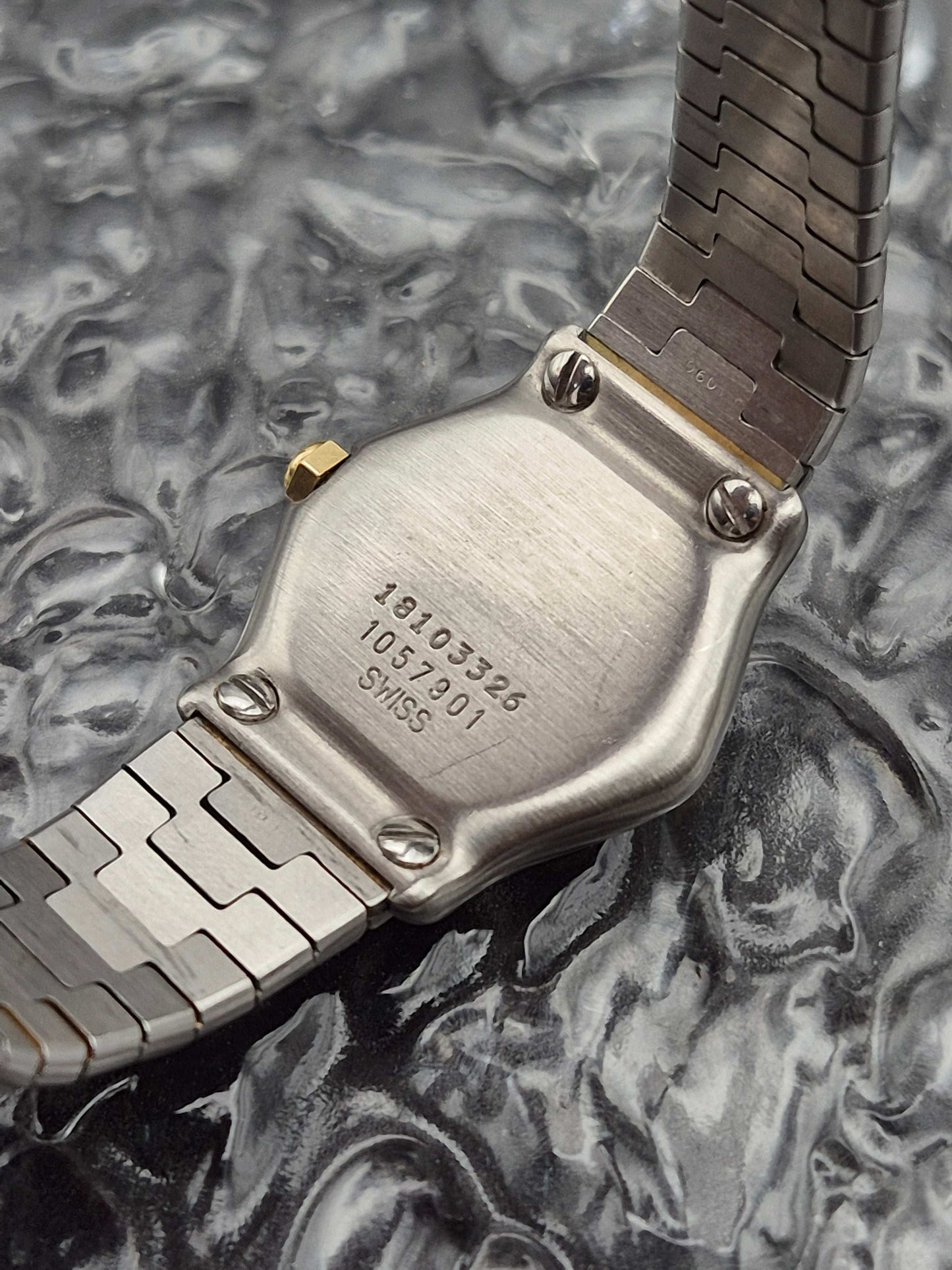 Ebel Classic Wave Ref. 1057901 Quartz Gold Bezel Black Dial