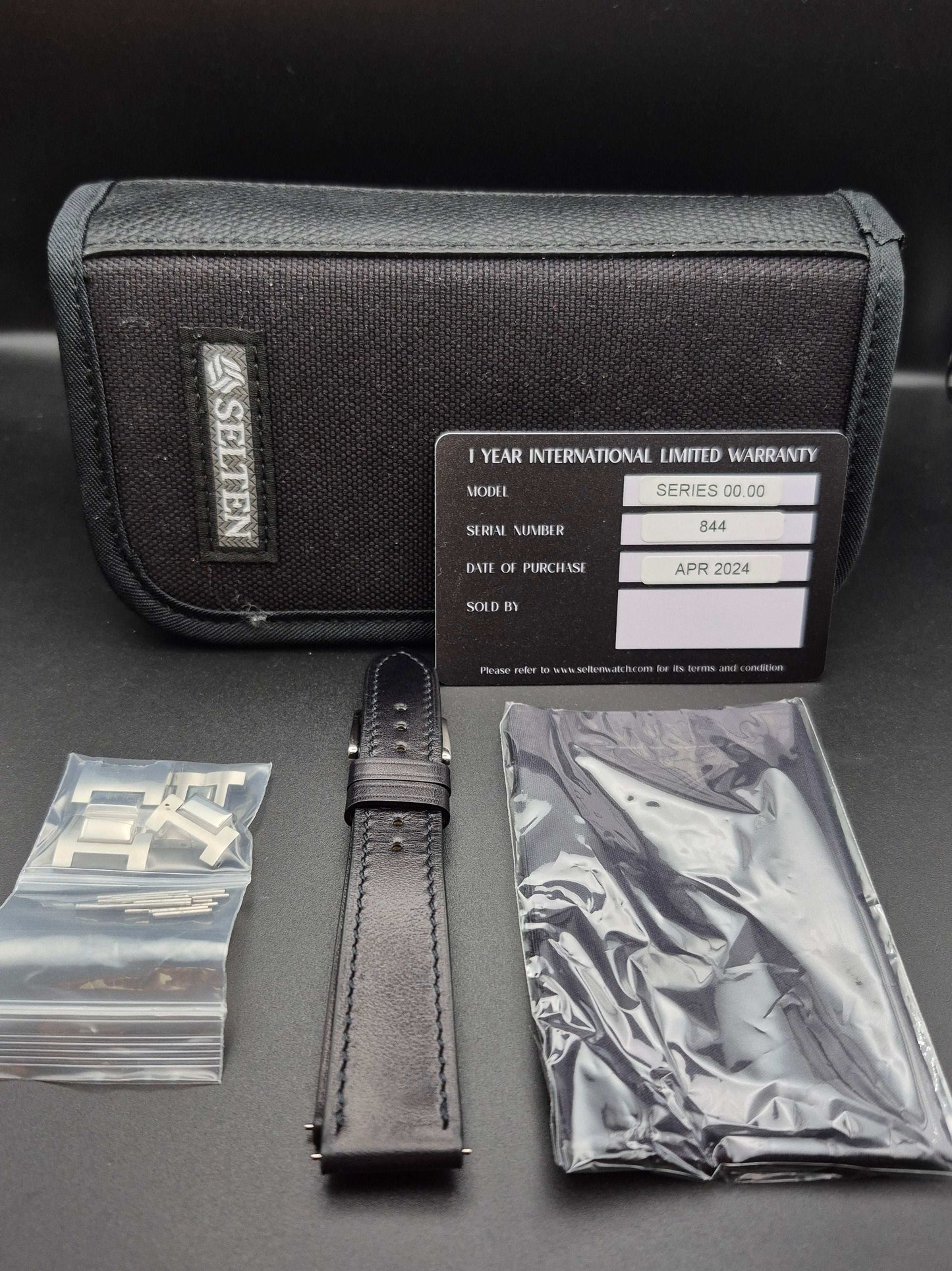 Selten Series 00.00 Meteor Dial Day Night Disk - Full Set April 2024 Automatic - Red Robin Watches