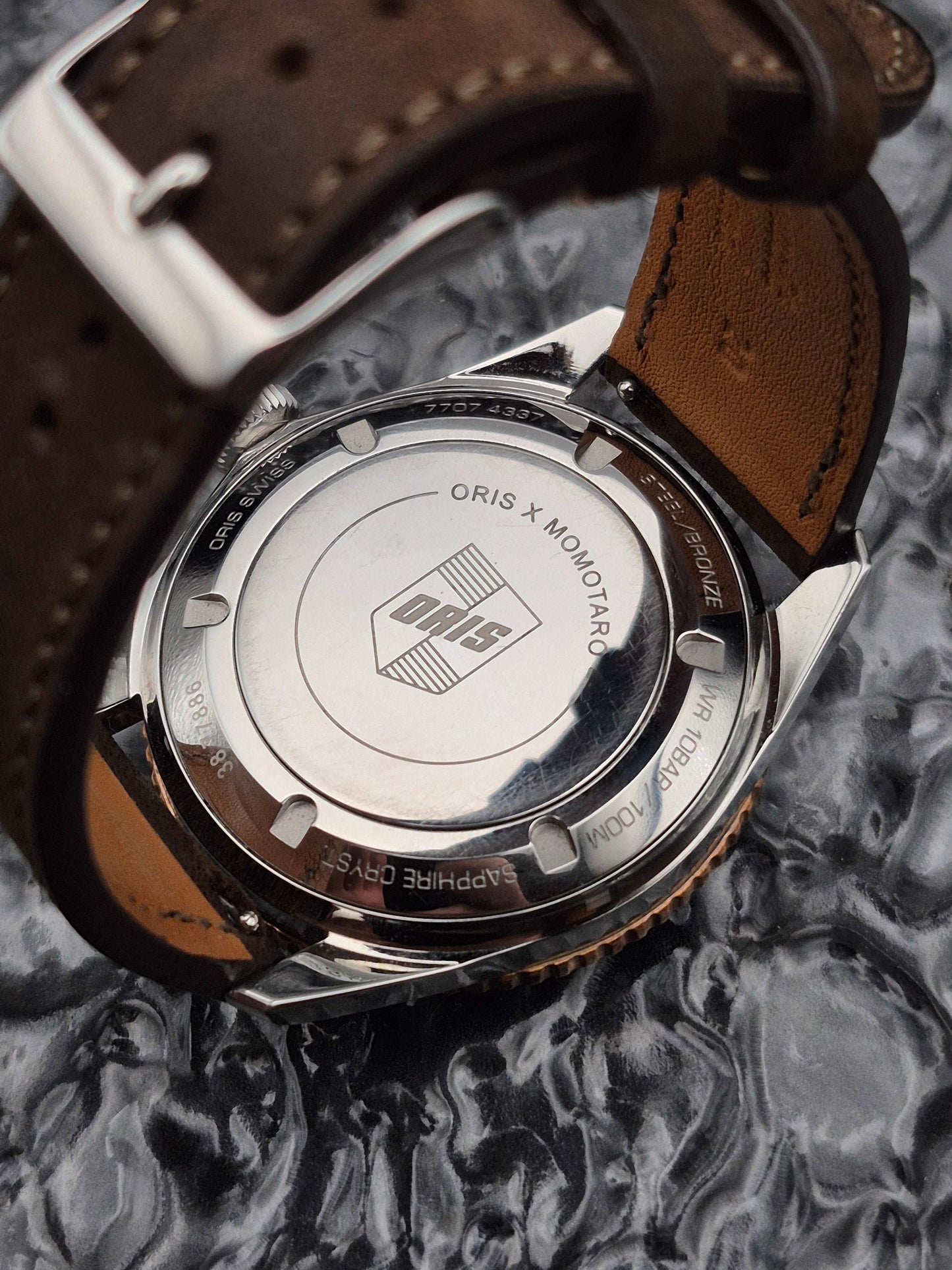 Oris Divers 65 X Momotaro Limited Edition Automatic Ref. 0173377074337 Full Set - Red Robin Watches