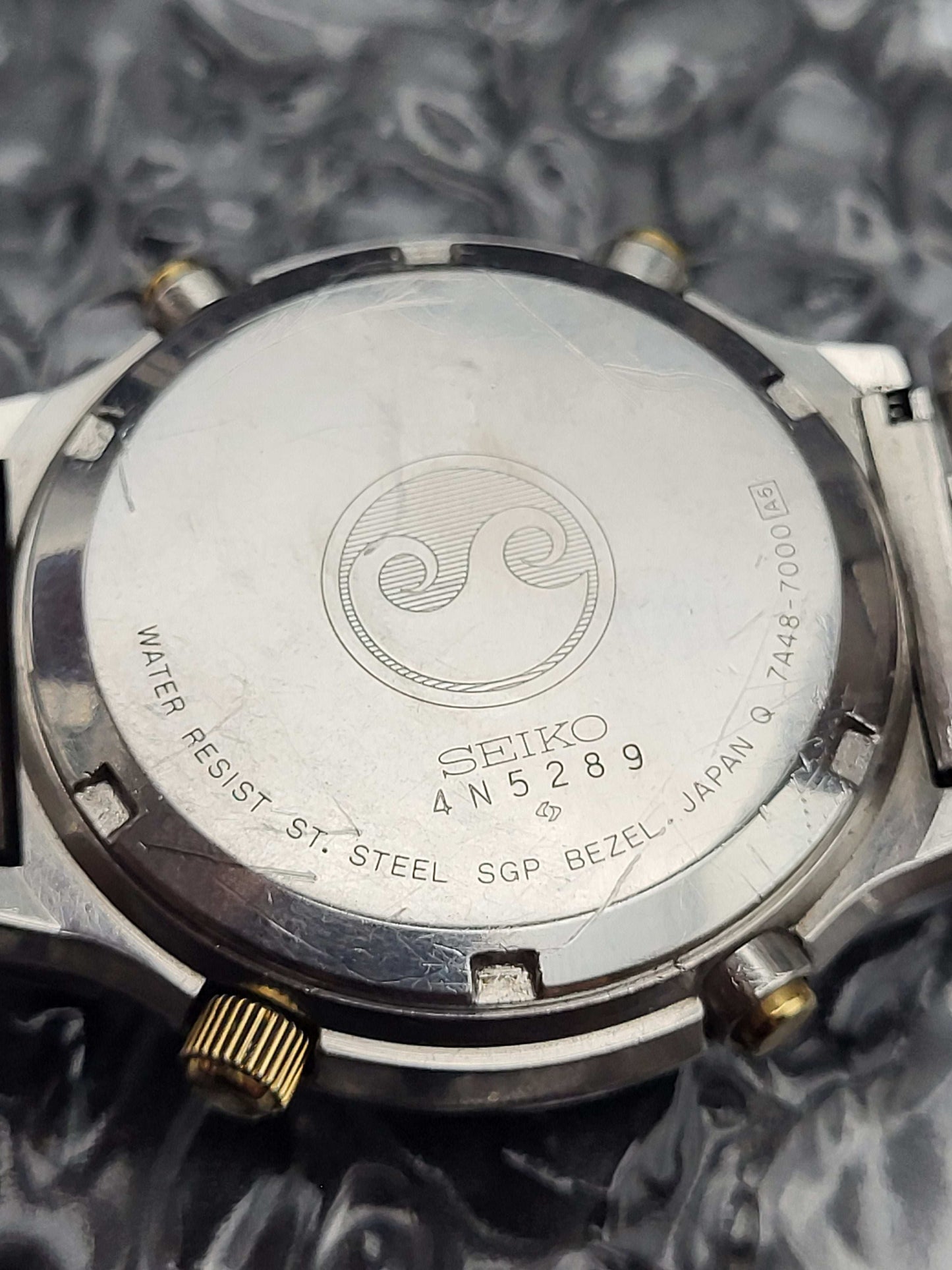 Seiko Sports 100 Moonphase - Ref. 7A48-7000 - Quartz - Datum Chronograaf - Red Robin Watches