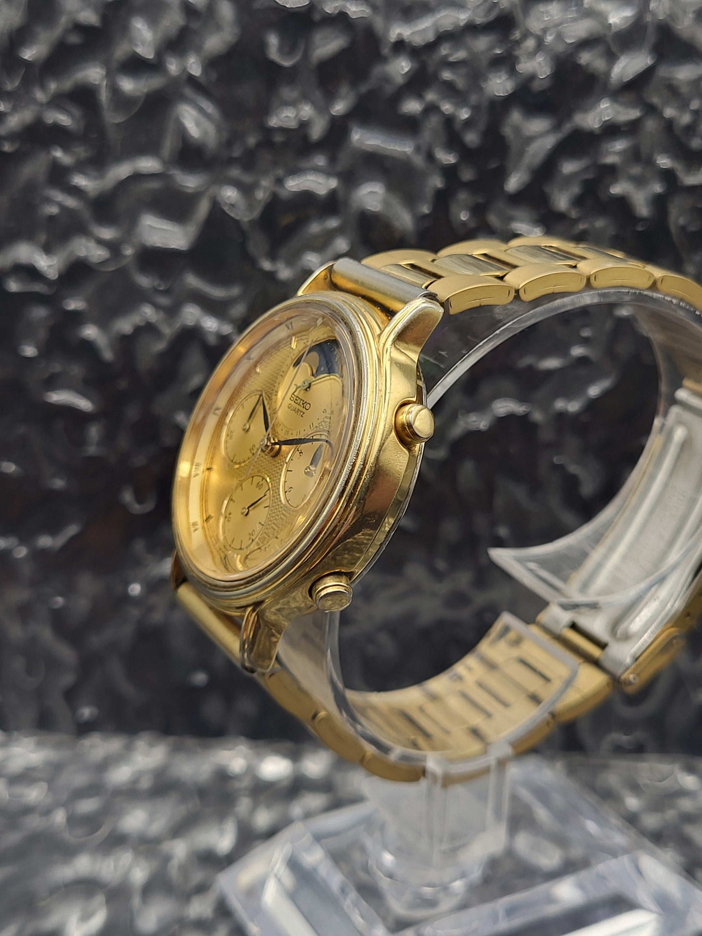 Seiko Moonphase Chronograph - Ref. 7A48-702A - Quartz - Goudkleurig - Red Robin Watches