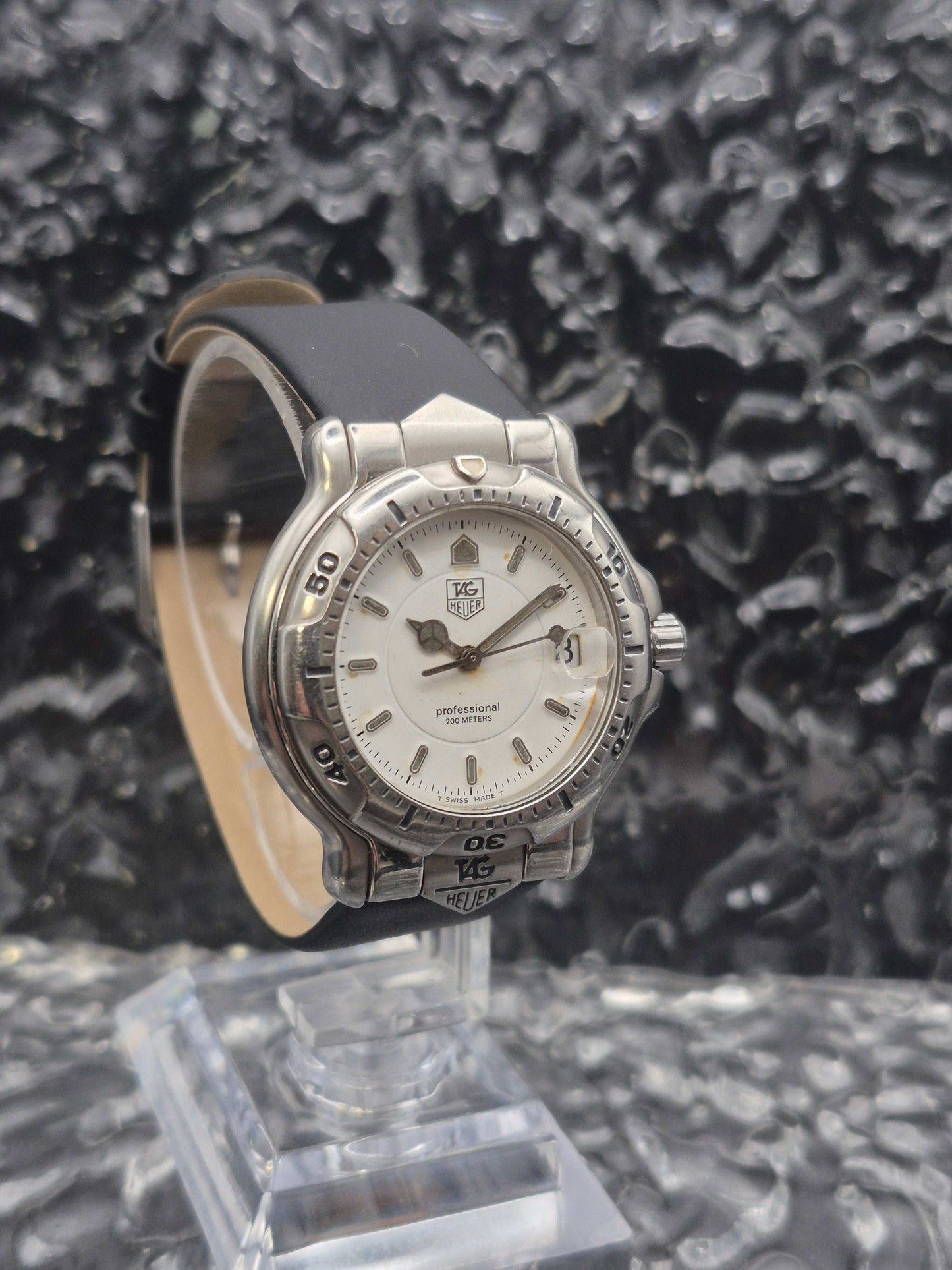 Tag Heuer Professional 6000 Ref. WH1211 Quartz 36mm Mid-Size