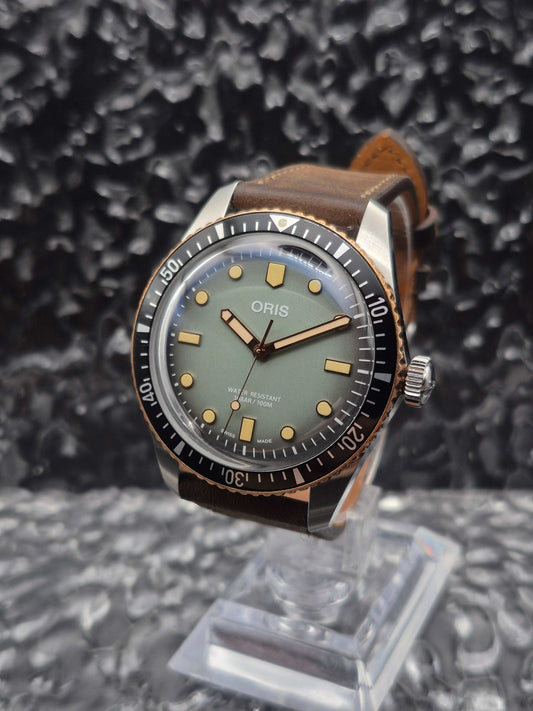 Oris Divers 65 X Momotaro Limited Edition Automatic Ref. 0173377074337 Full Set - Red Robin Watches