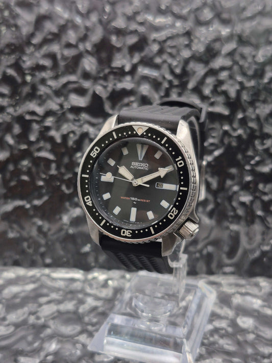 Seiko 'Baby SKX' Automatic Diver Ref. 4205-015V Mid Size 33mm Scuba - Red Robin Watches