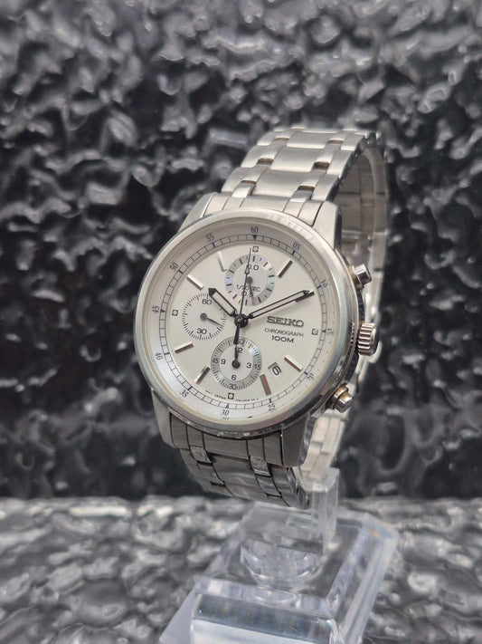 Seiko Chronograph Ref. 7T92-0LT0 Quartz Chronograph - Red Robin Watches