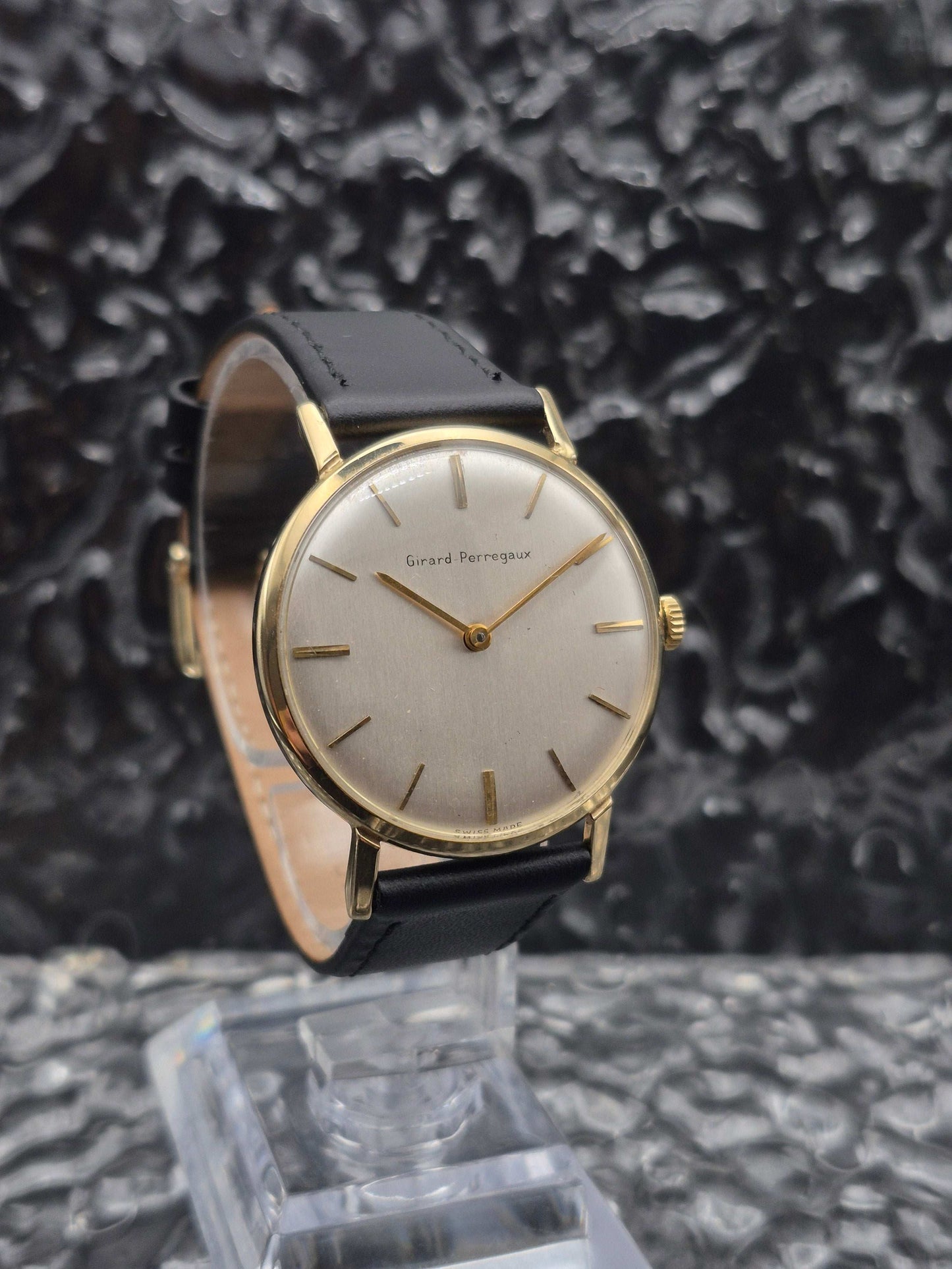 Girard Perregaux Solid Gold Dress Watch 14k 585 Manual Wound Calatrava - Red Robin Watches