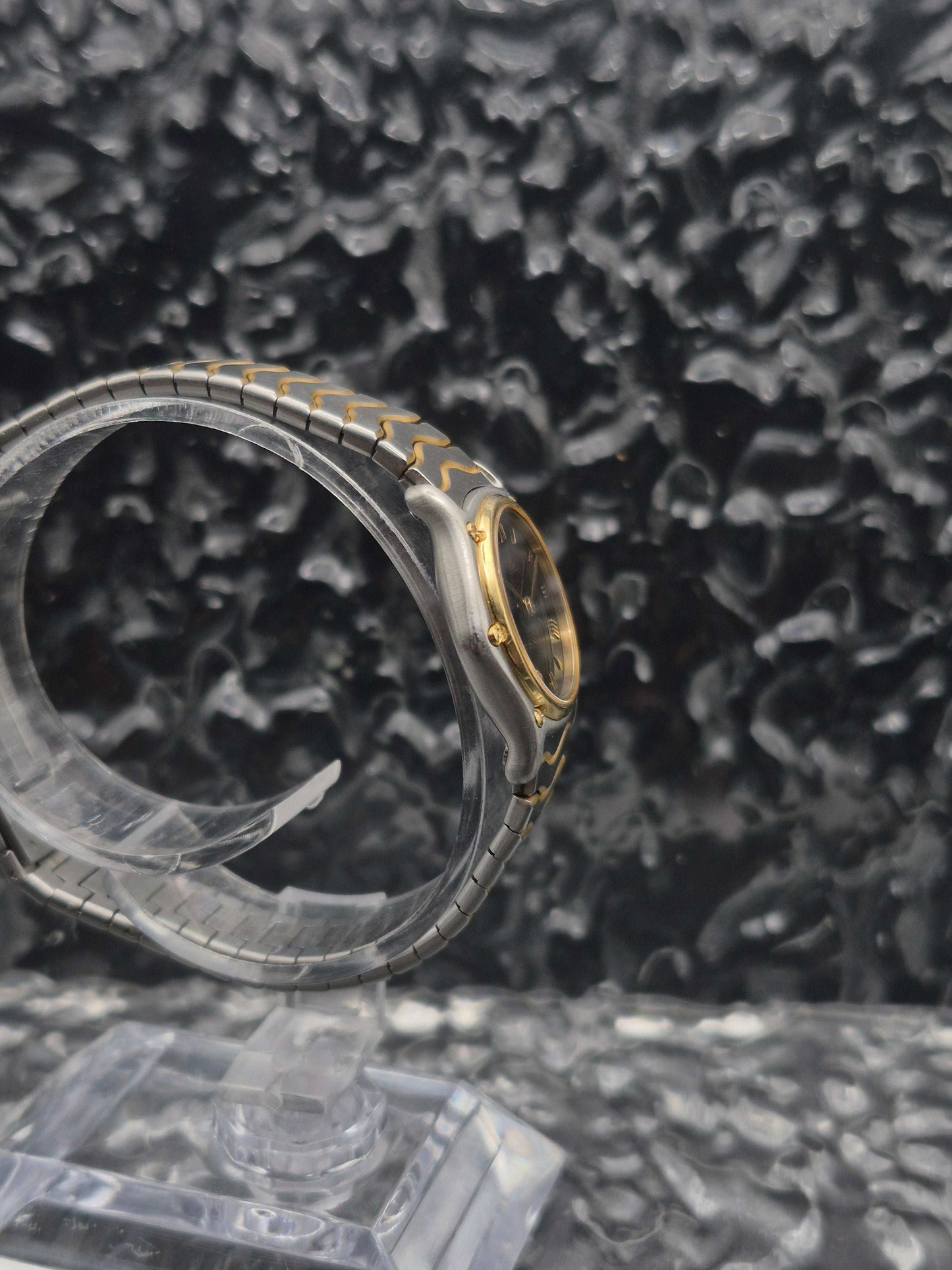 Ebel Classic Wave Ref. 1057901 Quartz Gold Bezel Black Dial