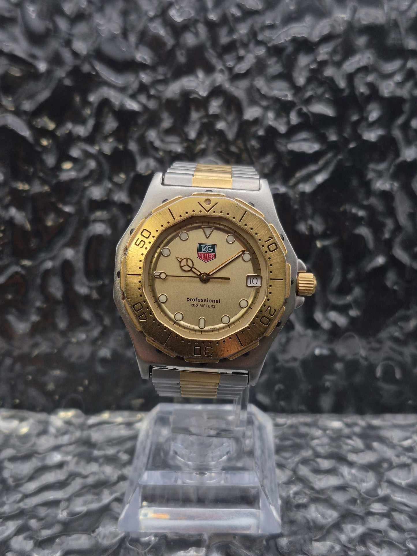 Tag Heuer Professional 200 Meters Mid Size Ref. 935.406 Quartz Diver Two Tone - Red Robin Watches