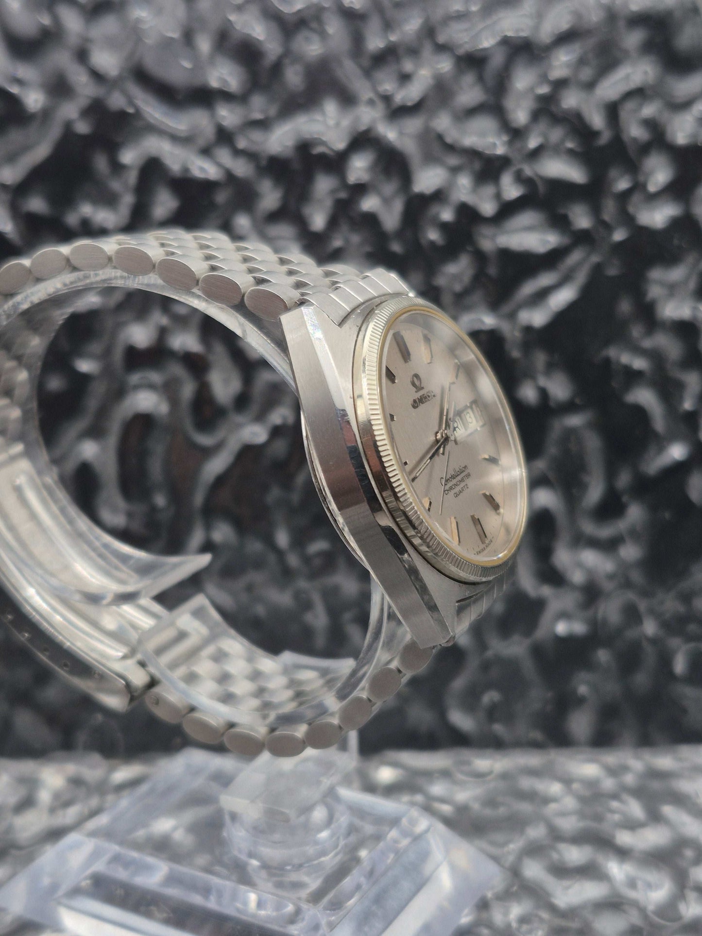 Omega Constellation Chronometer Ref. 198.0111 Quartz 18K WG Bezel