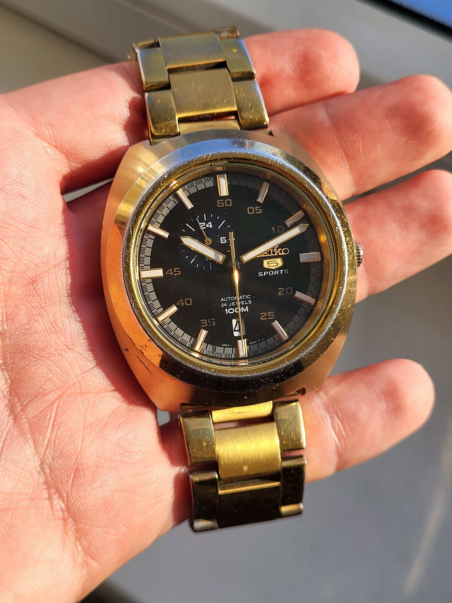 Seiko 5 Sports - Ref. 4R37-01C0 - SSA284K1 - Gold Tone - Automatic