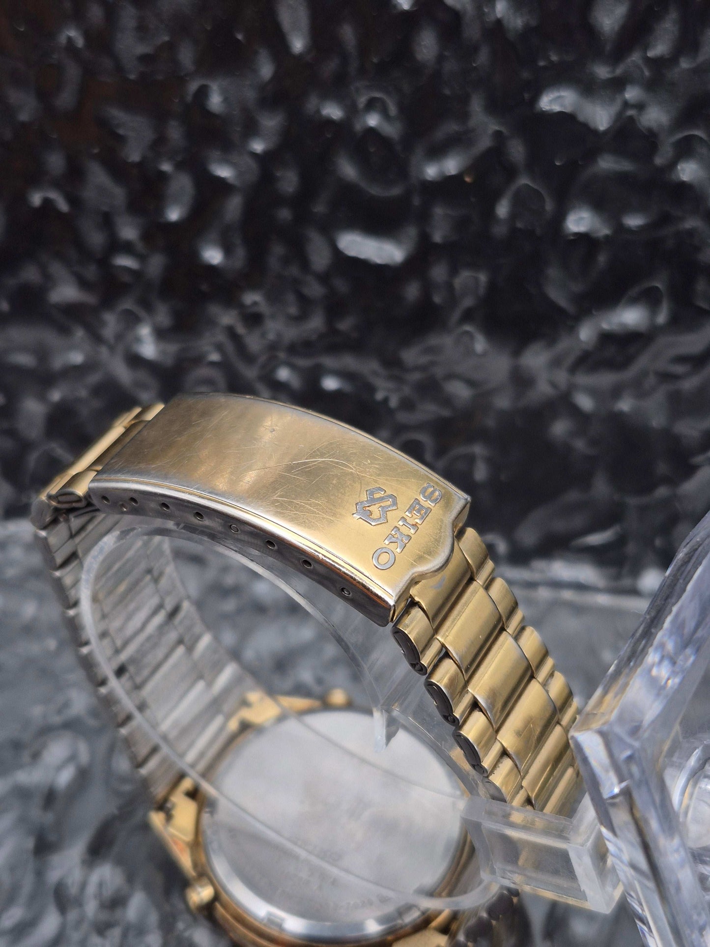 Seiko Quartz Chronograph Ref. 7A28-7020 Gold Tone 'James Bond' - Red Robin Watches