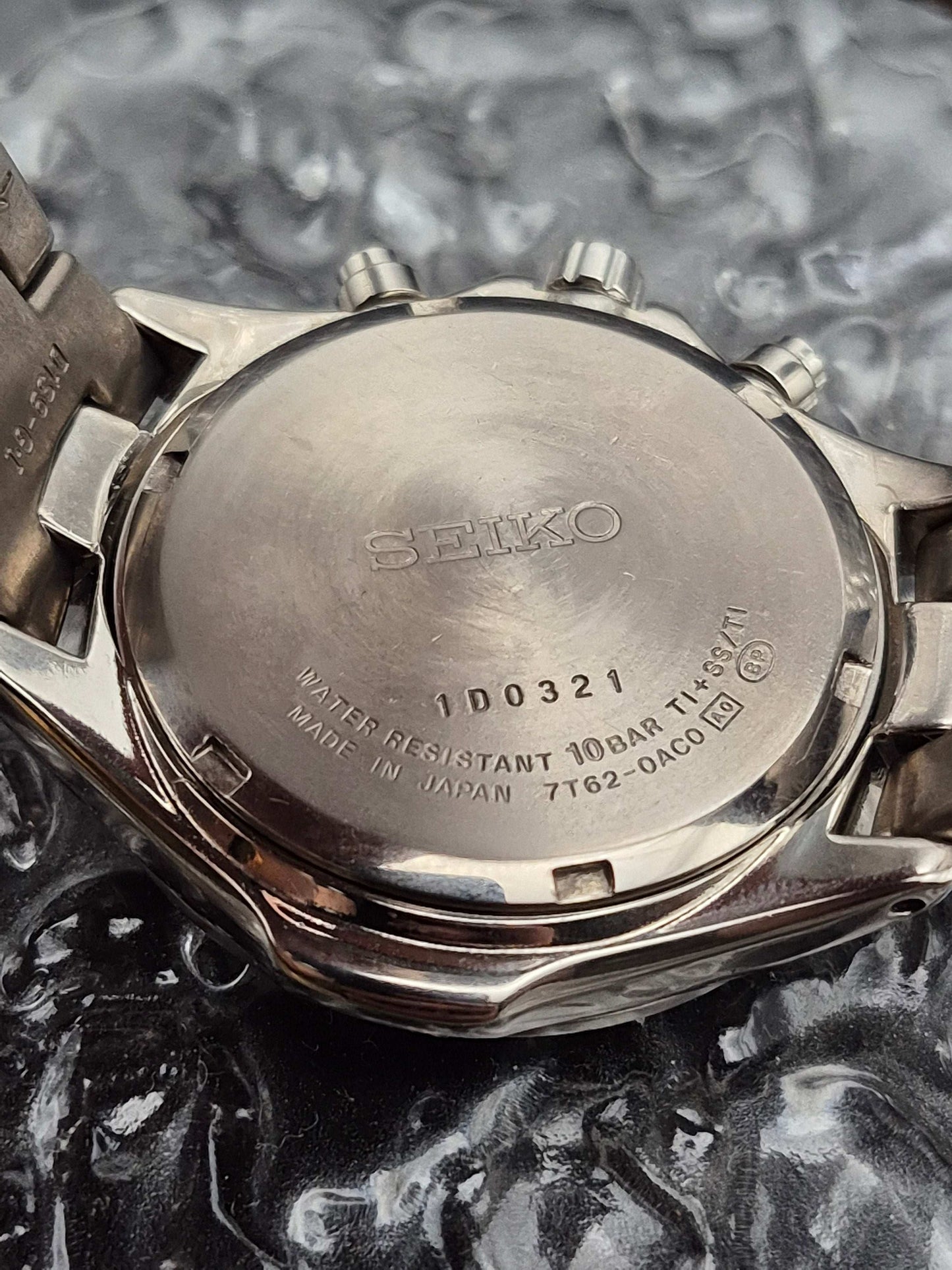 Seiko Titanium Chronograph Ref. 7T62-0AC0 Quartz - Red Robin Watches