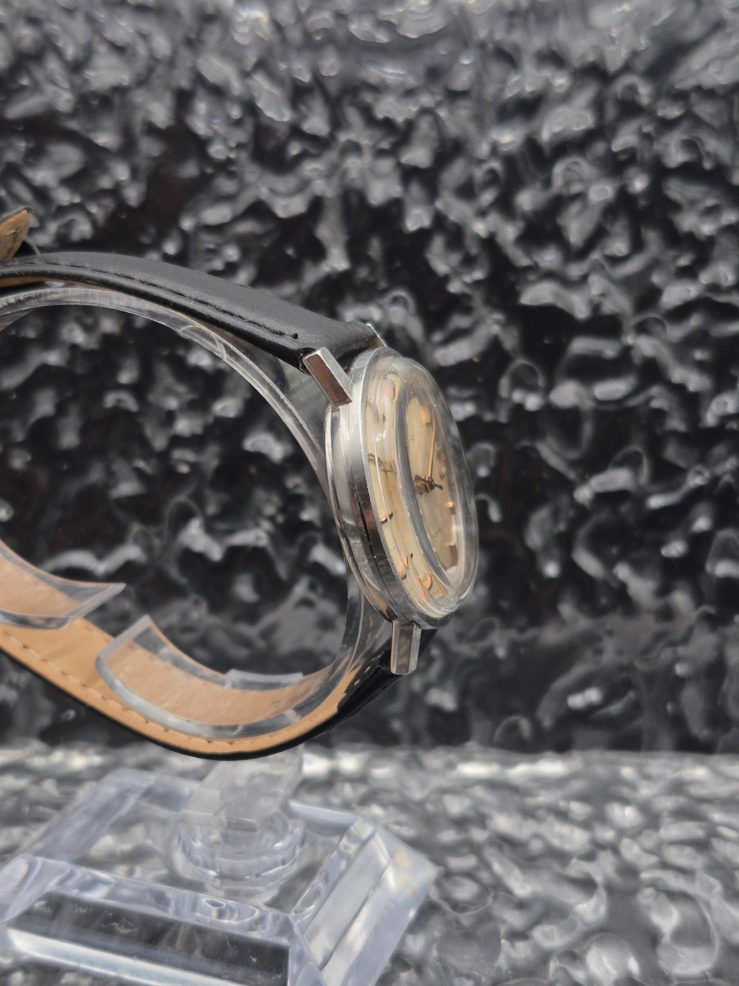 Omega Geneve Ref. 162.009 Automatic Patina Dial Cal. 565 - Red Robin Watches