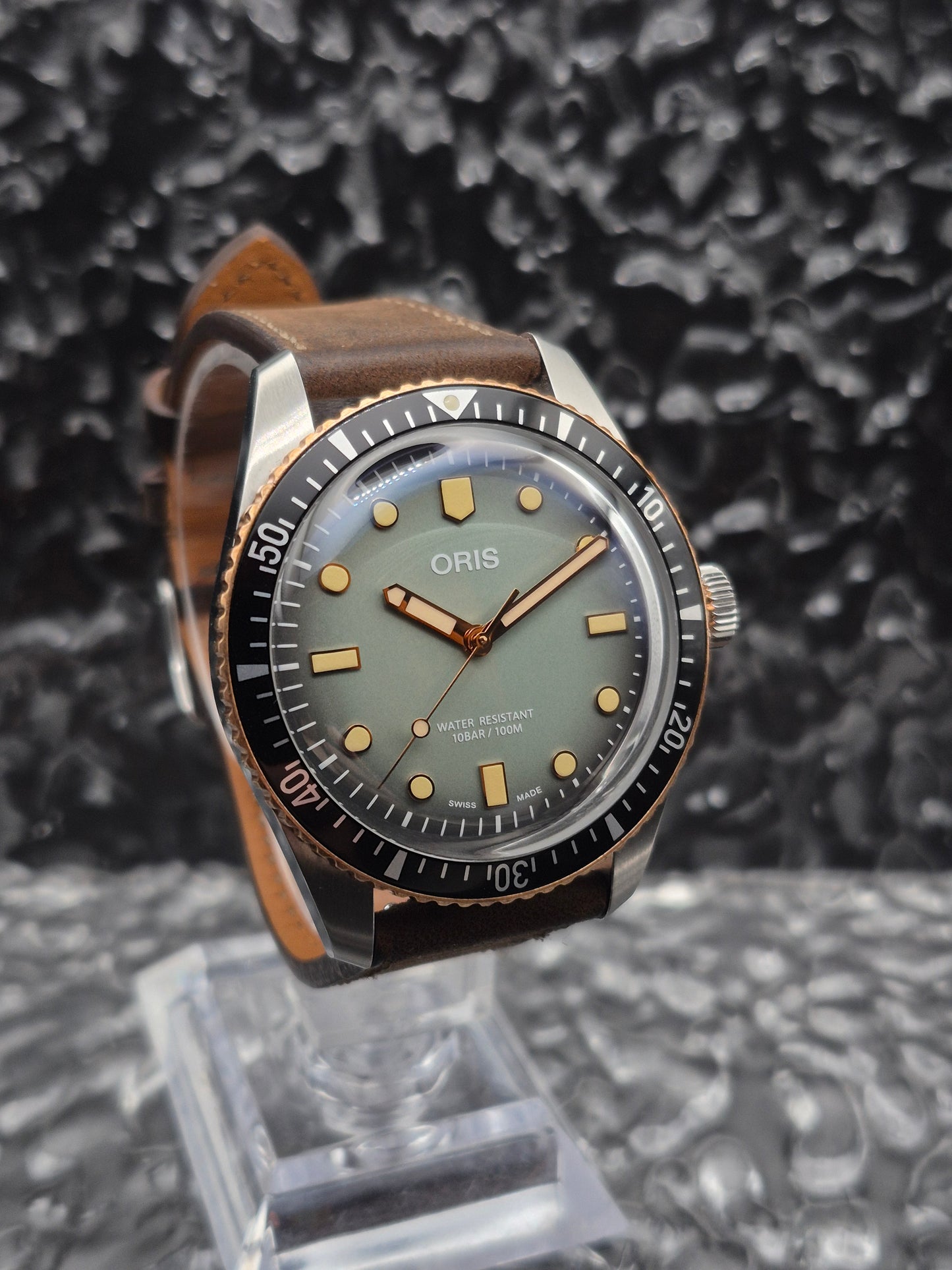 Oris Divers 65 X Momotaro Limited Edition Automatic Ref. 0173377074337 Full Set - Red Robin Watches