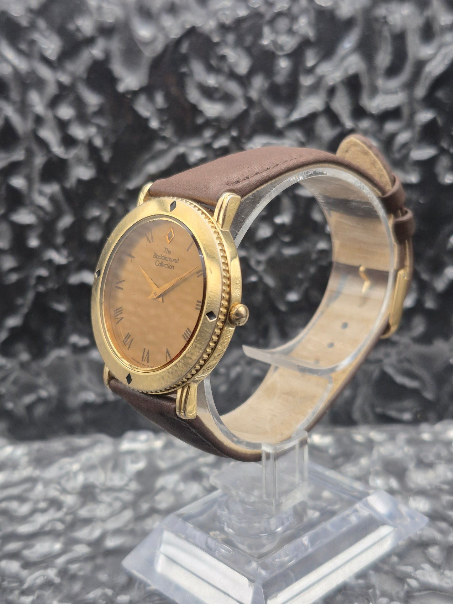 Seiko Black Diamond Collection Ref. 5P30-7020 Rotating Bezel
