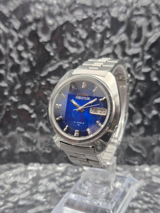 Seiko 5 Actus Automatic Ref. 7019-7350 Facet Crystal Kanji Day Date - Red Robin Watches