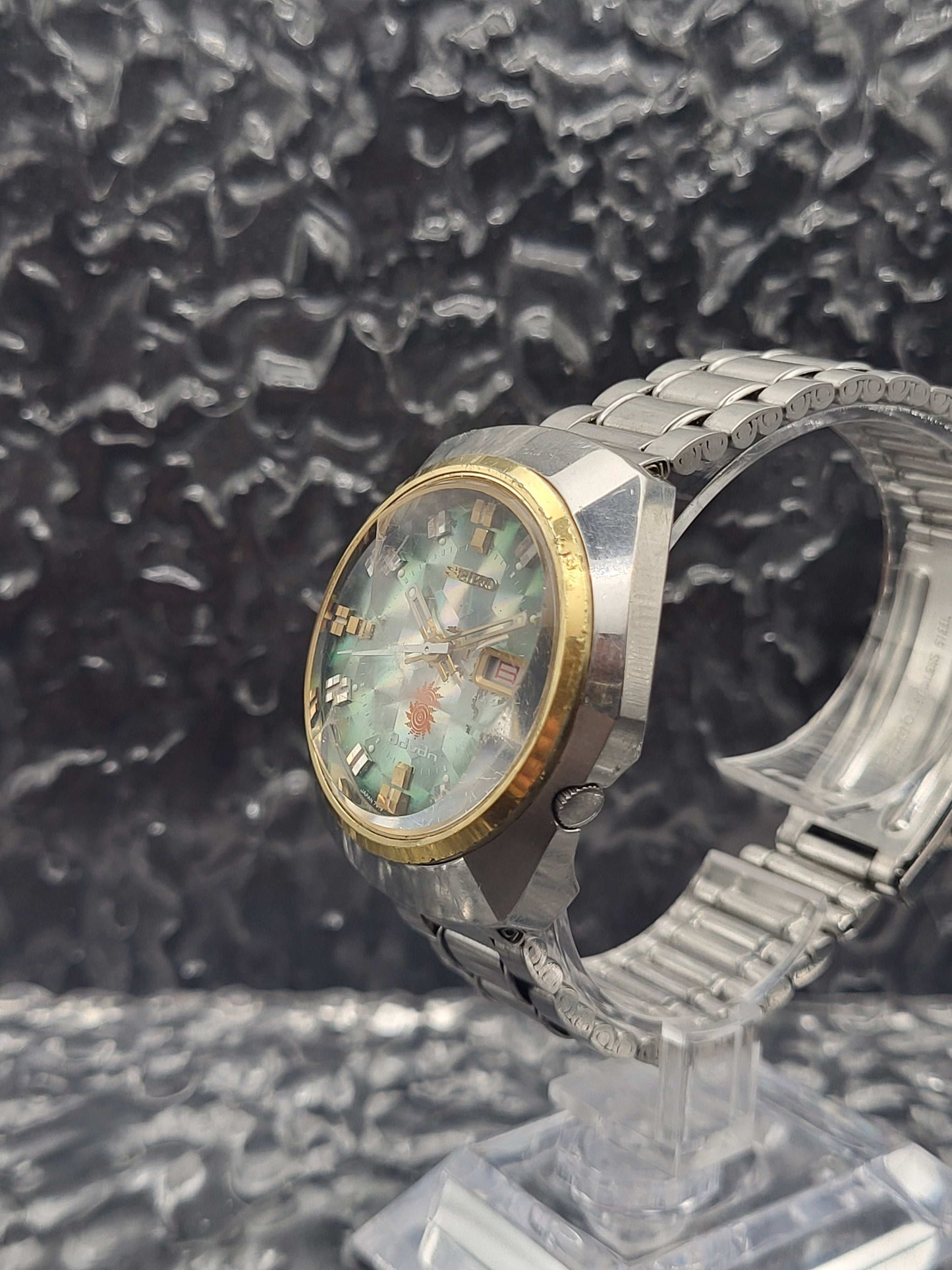 Seiko Advan - Ref. 7019-7230 - Rainbow Holo - Kanji