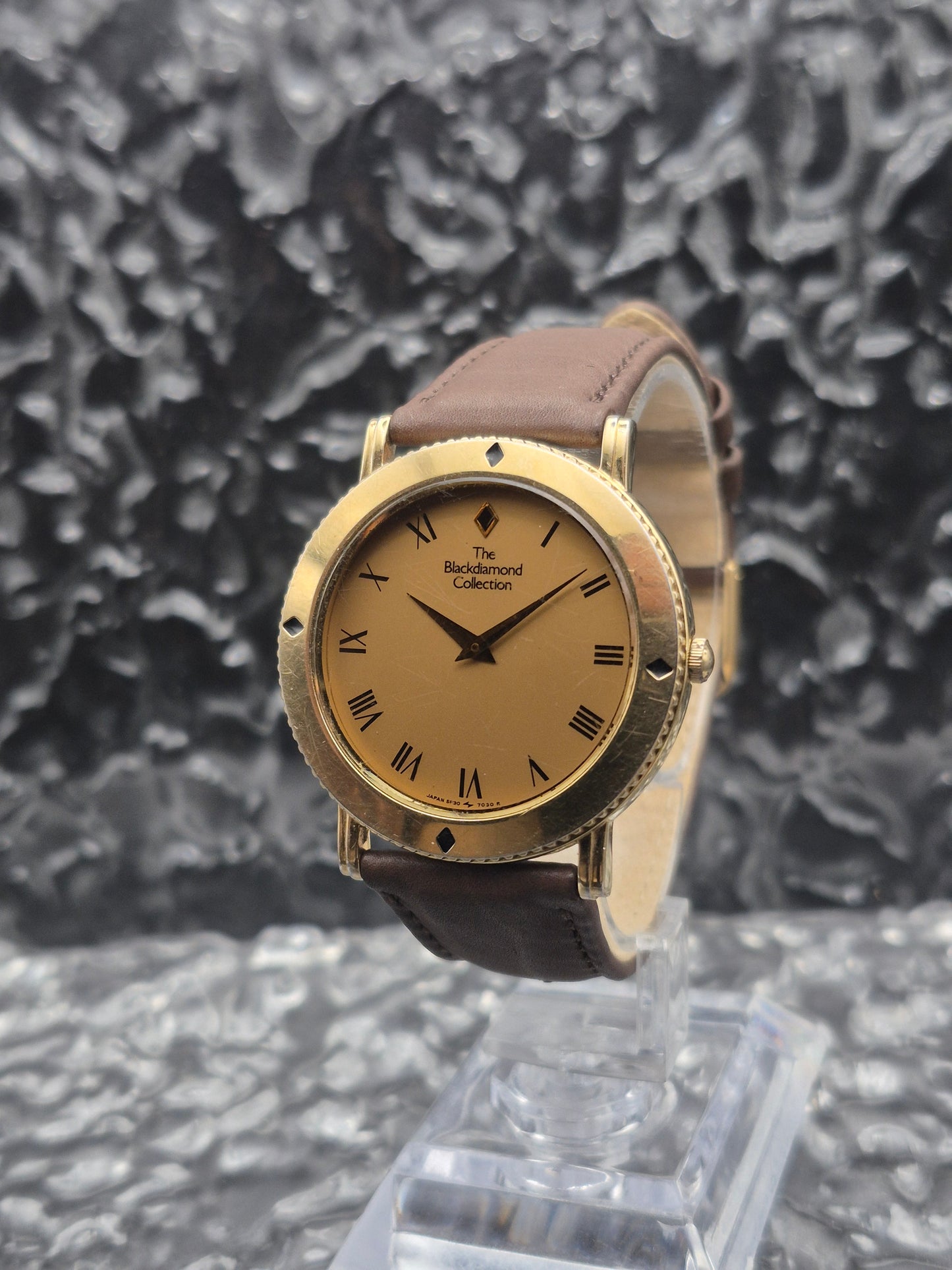 Seiko Black Diamond Collection Ref. 5P30-7020 Rotating Bezel