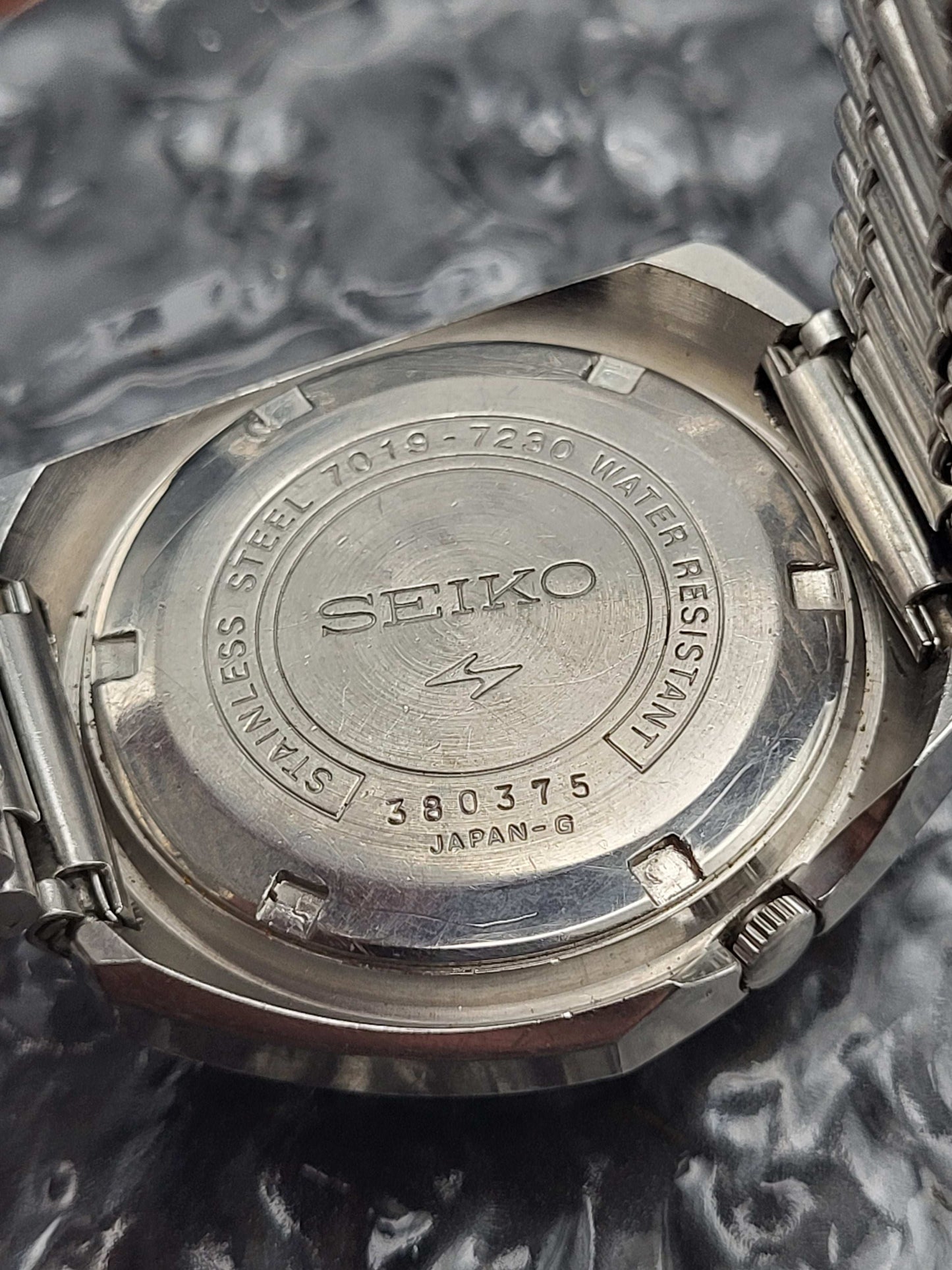 Seiko Advan - Ref. 7019-7230 - Rainbow Holo - Kanji