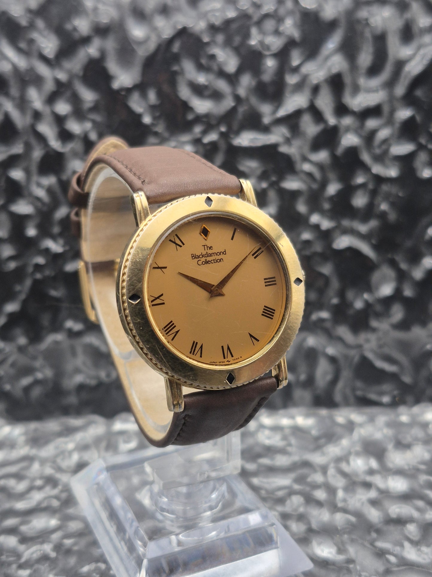 Seiko Black Diamond Collection Ref. 5P30-7020 Rotating Bezel