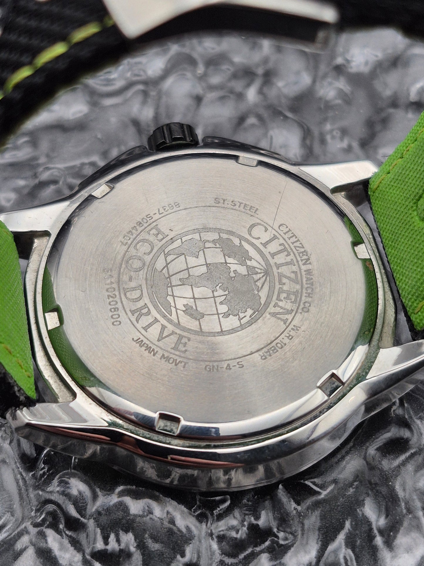 Citizen Eco-Drive Metropolitan AP4030-06E Green Bezel Day Date 24 Hour Dial - Red Robin Watches