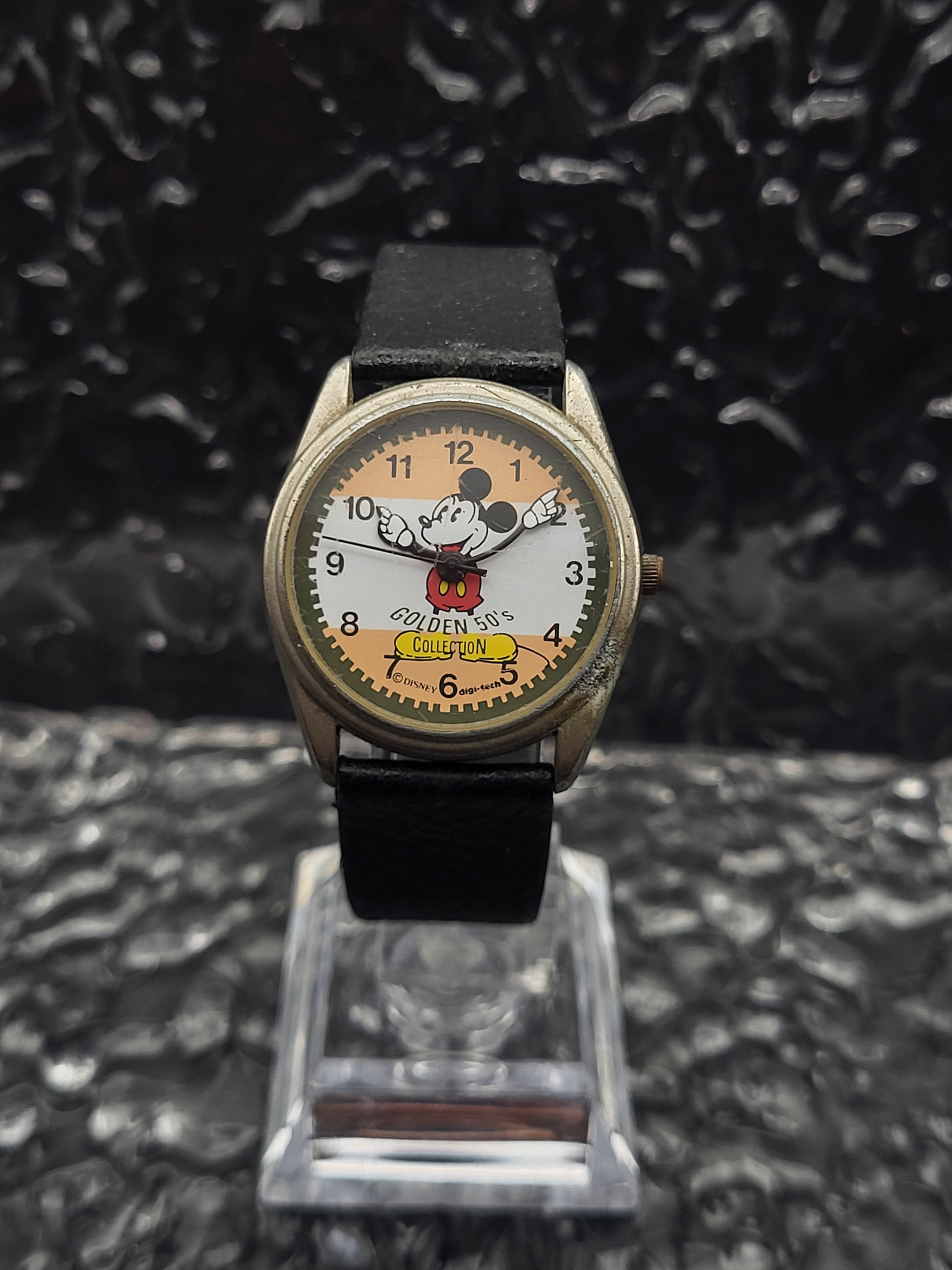 Robin. Watch Chart Mickey Mouse Golden 50s - Ref. WD 9229 – Red Robin Watches