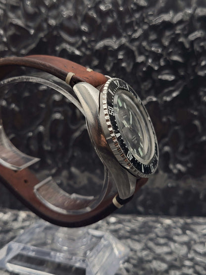 Citizen Challenge Diver 52-0110 - 4-820789 - Red Robin Watches