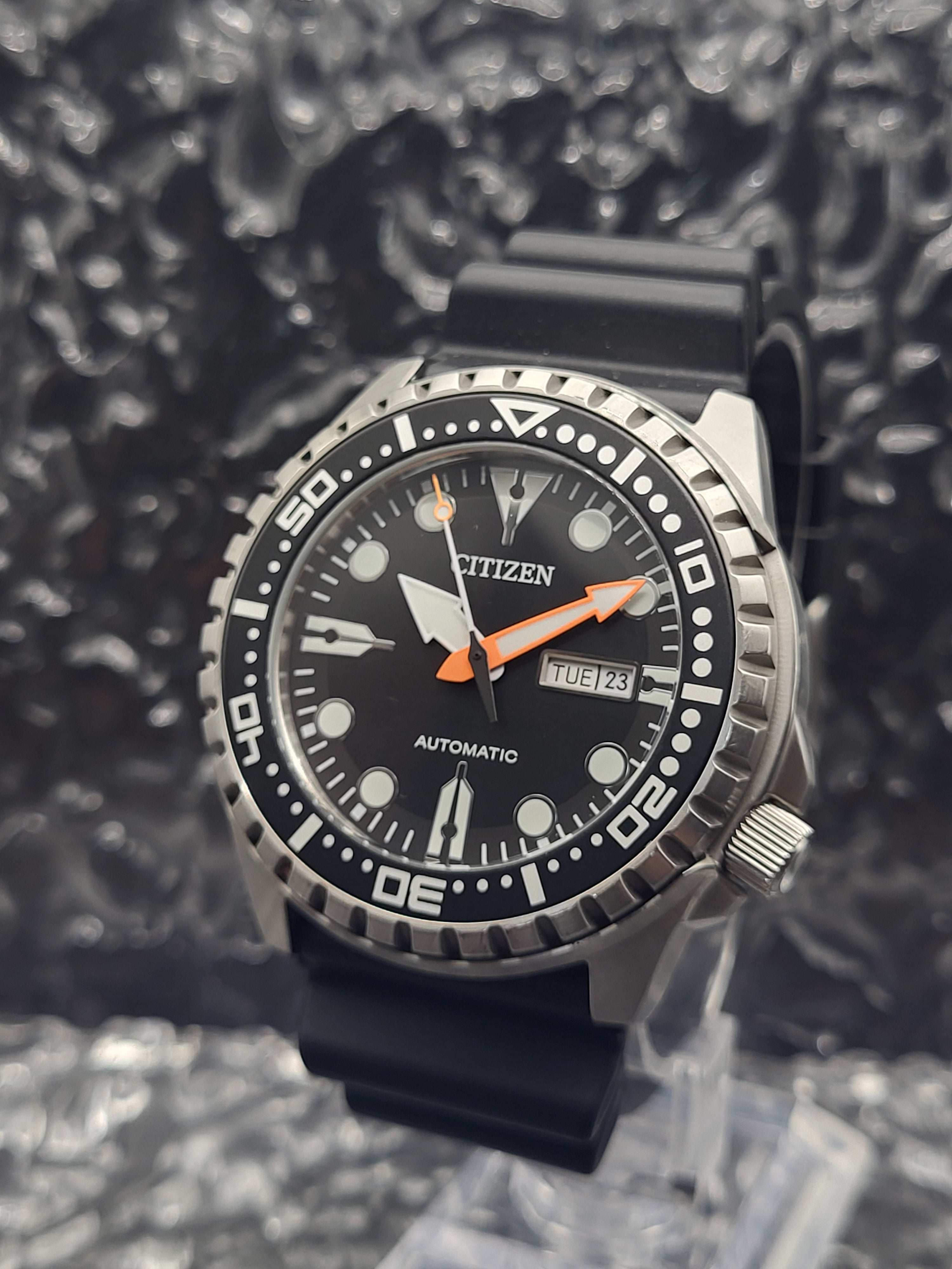 Citizen 8200-S108314 Diver - Automatic - Day Date – Red Robin Watches