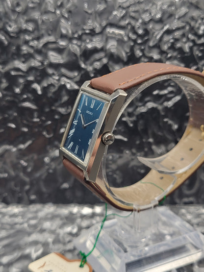 Seiko Chariot Tank - 2220-3031 - Blauwe Wijzerplaat - JDM Japan - Handwinder - Red Robin Watches